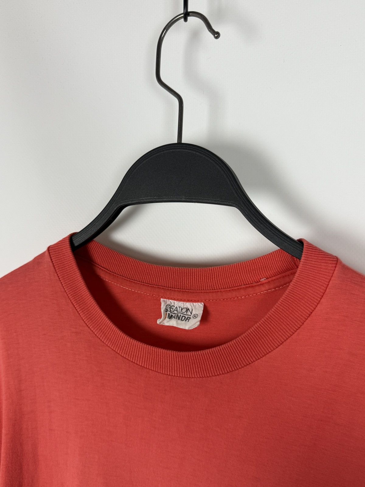 Vintage 1990’s Vintage Sun Faded Red Single Stitched Blank Boxy Tee Size US XL / EU 56 / 4 - 2 Thumbnail