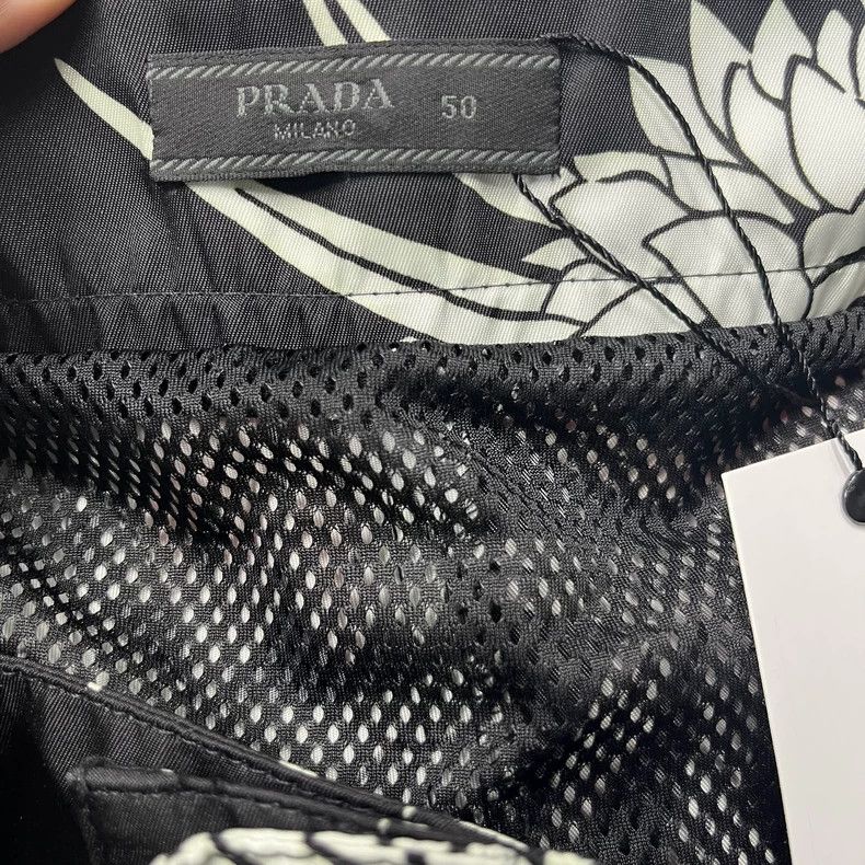 Prada Prada Nylon flame metal triangle shorts 2501-Nextarrow Size US 34 / EU 50 - 3 Thumbnail
