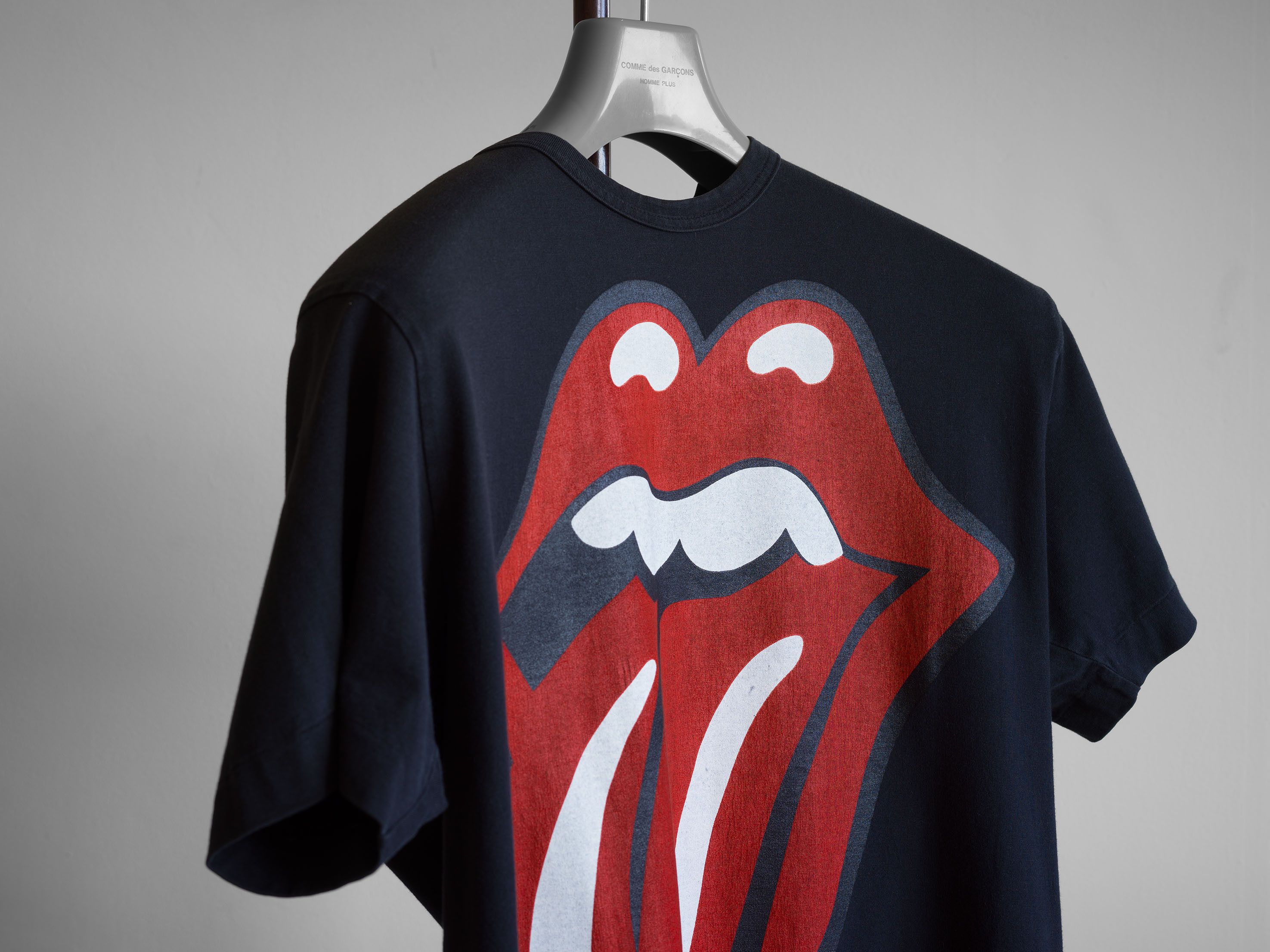 Comme des Garcons Homme Plus × The Rolling Stones SS2006 COMME des GARÇONS HOMME PLUS x ROLLING STONES T-SHIRT Size US L / EU 52-54 / 3 - 1 Thumbnail
