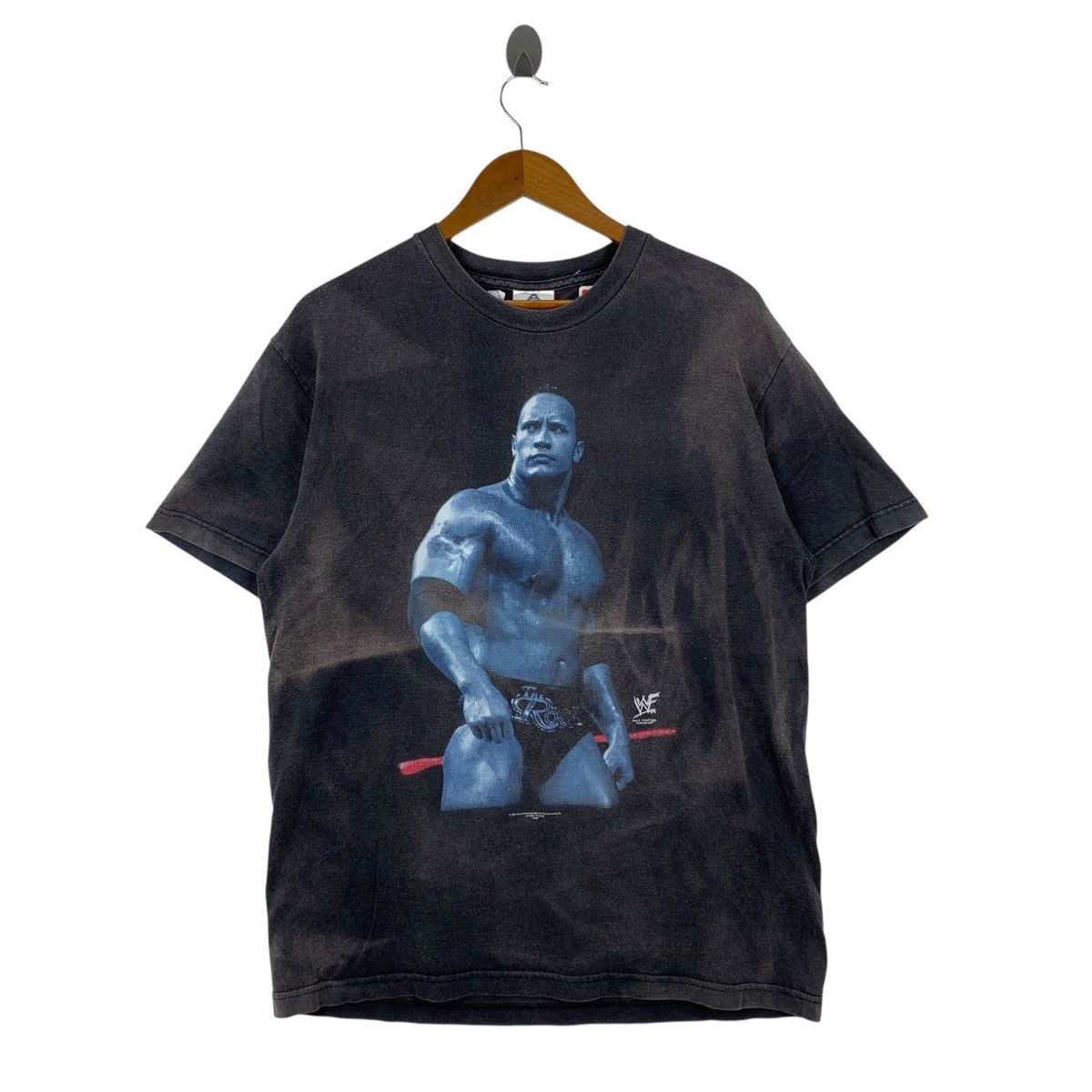 Vintage Vintage Sunfaded Y2K THE ROCK WWF Johnson Rocky TShirt Size US L / EU 52-54 / 3 - 1 Thumbnail