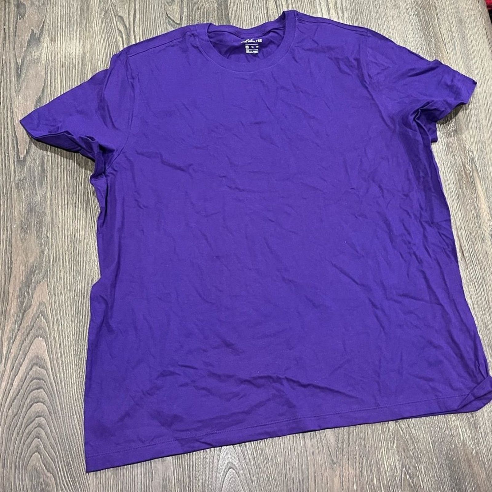 Nike NWOT Nike T-Shirt Crewneck Short Sleeve Athletic Fit Sz XXL Size US XXL / EU 58 / 5 - 1 Thumbnail