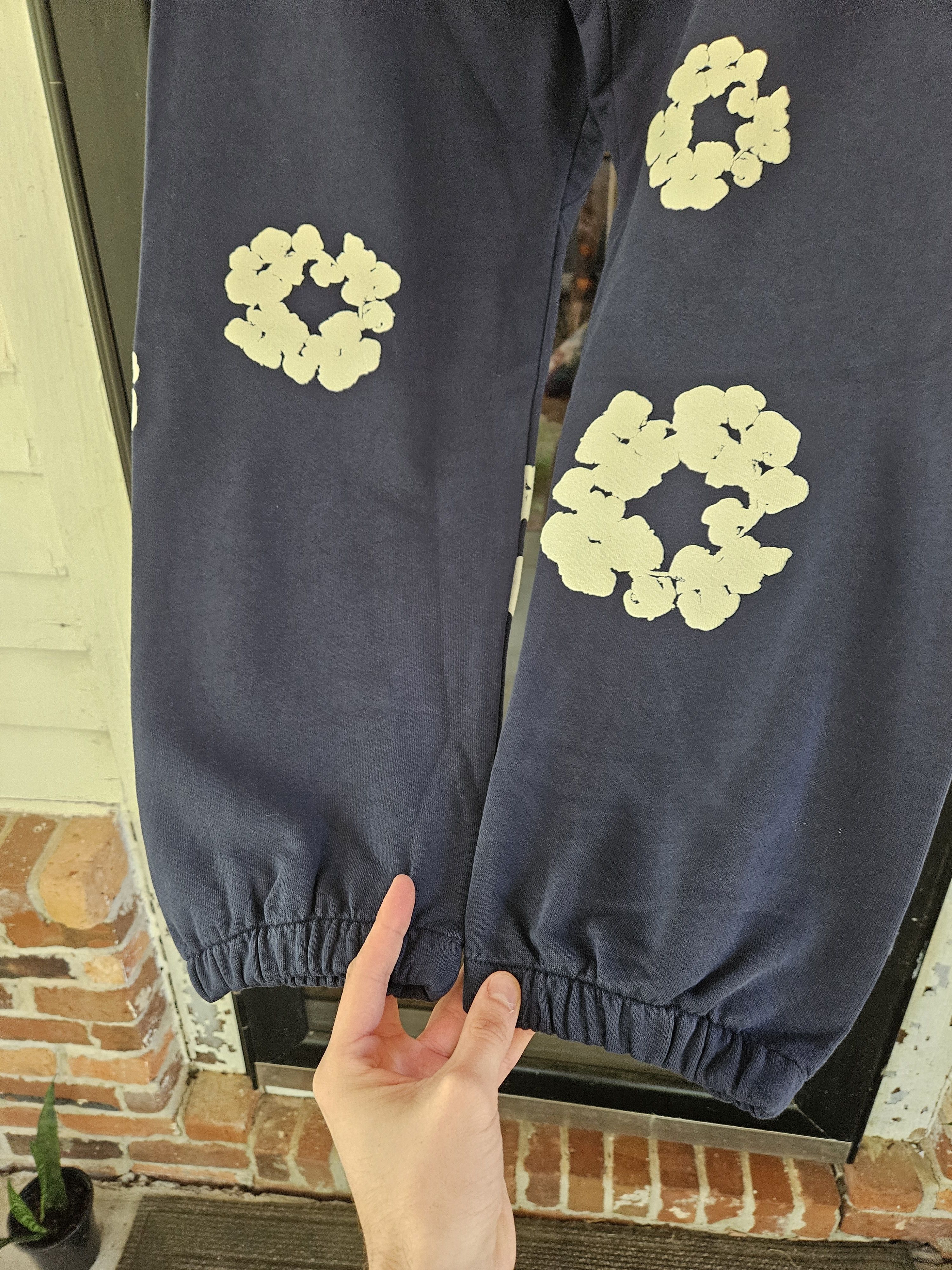 DENIM TEARS Navy Blue Cotton Wreath Baggy Sweatpants Size US 38 / EU 54 - 4 Thumbnail