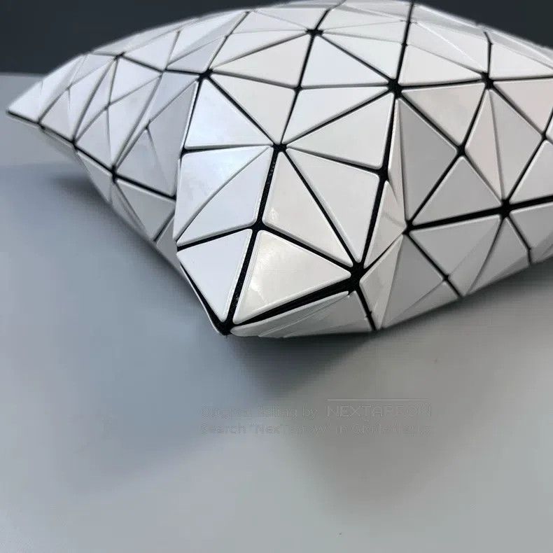Issey Miyake Issey Miyake White Geometric Handbag Size ONE SIZE - 4 Thumbnail