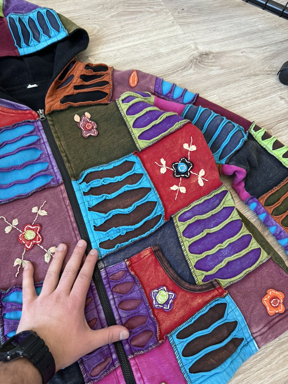 Vintage Vintage Y2K Japanese Patchwork Flowers Nepal Fleece Hoodie Size L / US 10 / IT 46 - 3 Thumbnail