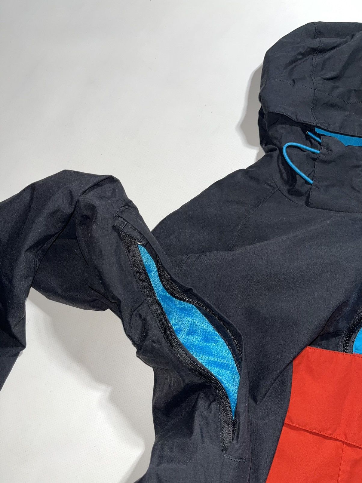 Burton Rare Nitro Snowboarding jacket very functional Size M Size US M / EU 48-50 / 2 - 14 Thumbnail