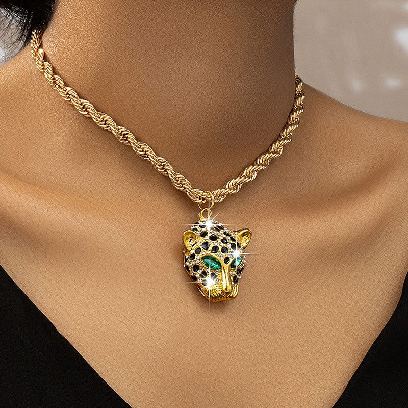 Jewelry Leopard Pendant Necklace Size ONE SIZE - 2 Thumbnail