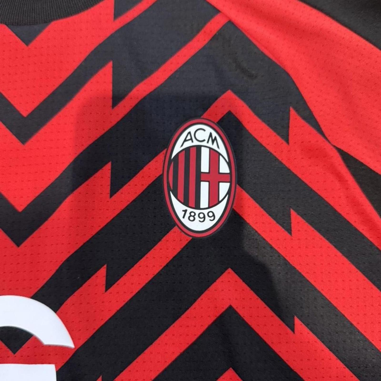 Puma AC Milan Training Top L Size US L / EU 52-54 / 3 - 6 Thumbnail