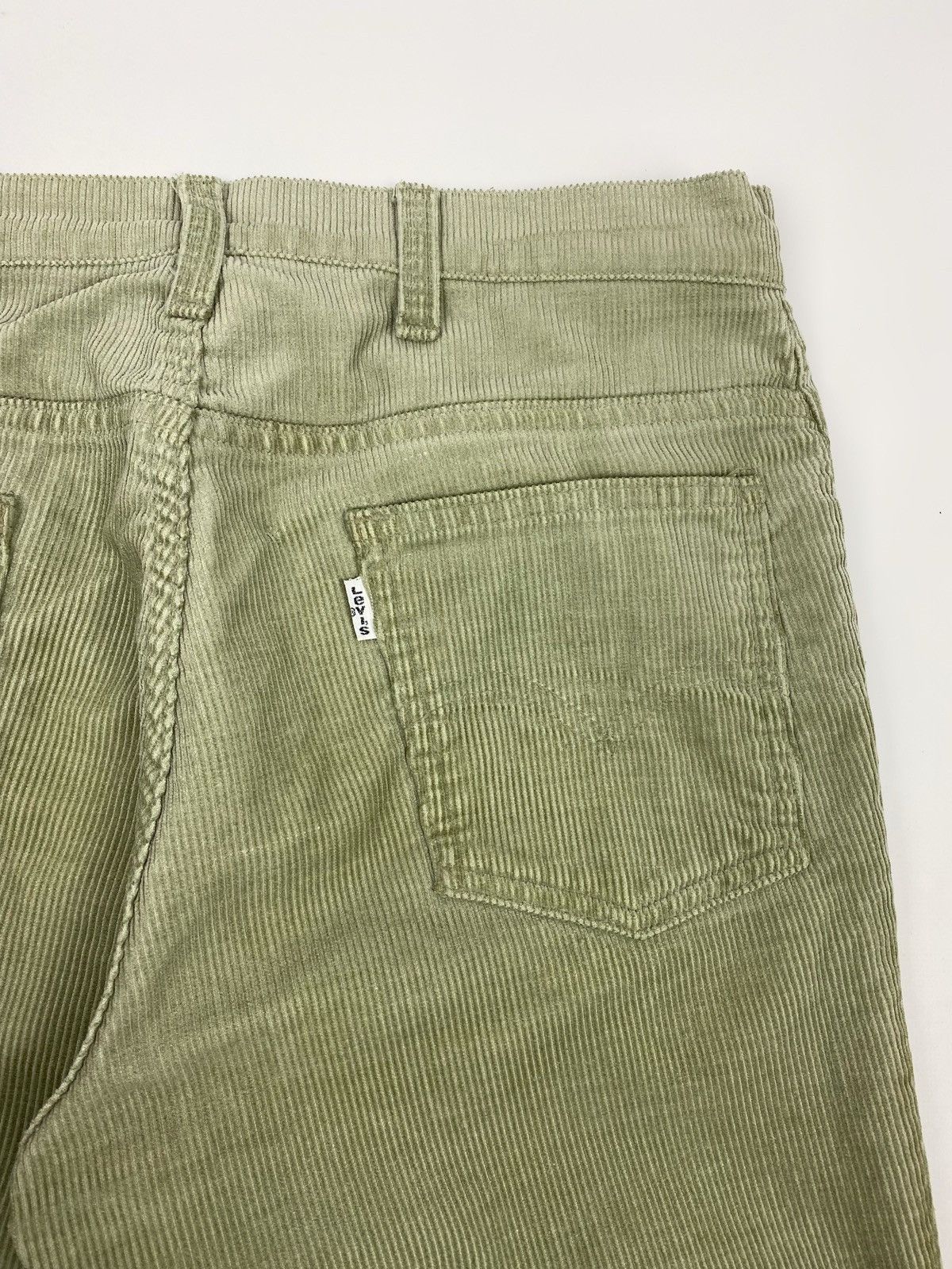 Levi's 1970’s Levi’s White Tab Bell Bottom Corduroy Flares Pants Size US 31 - 17 Thumbnail
