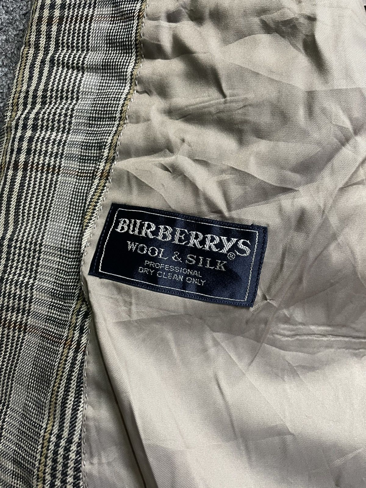 Burberry × Vintage Burberrys Men’s Two Button Blazer (25) Size US S / EU 44-46 / 1 - 12 Thumbnail