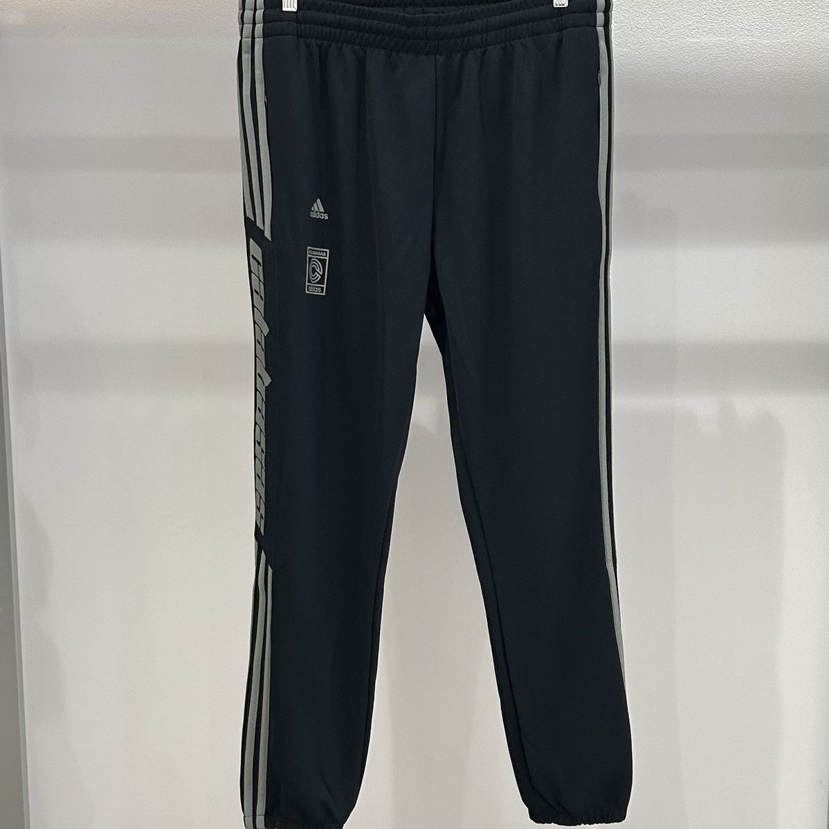 Calabasas track pants hot sale color luna wolves