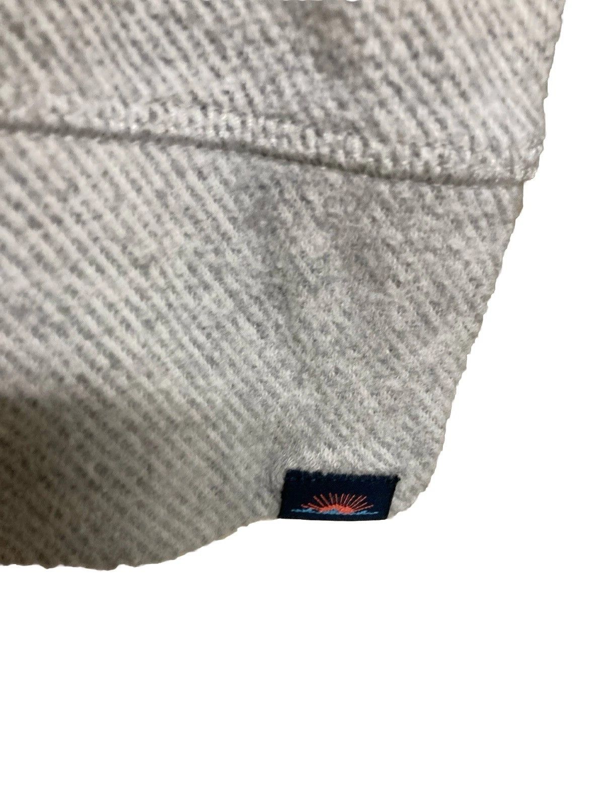 Faherty Faherty 1/4 Zip Sweater Pullover Gray Measures Size LARGE Size US L / EU 52-54 / 3 - 3 Thumbnail