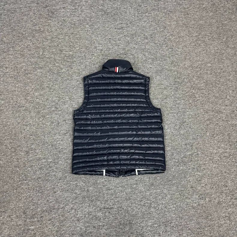 Thom Browne Thom Browne Classic four-striped puffer vest Size US S / EU 44-46 / 1 - 2 Thumbnail