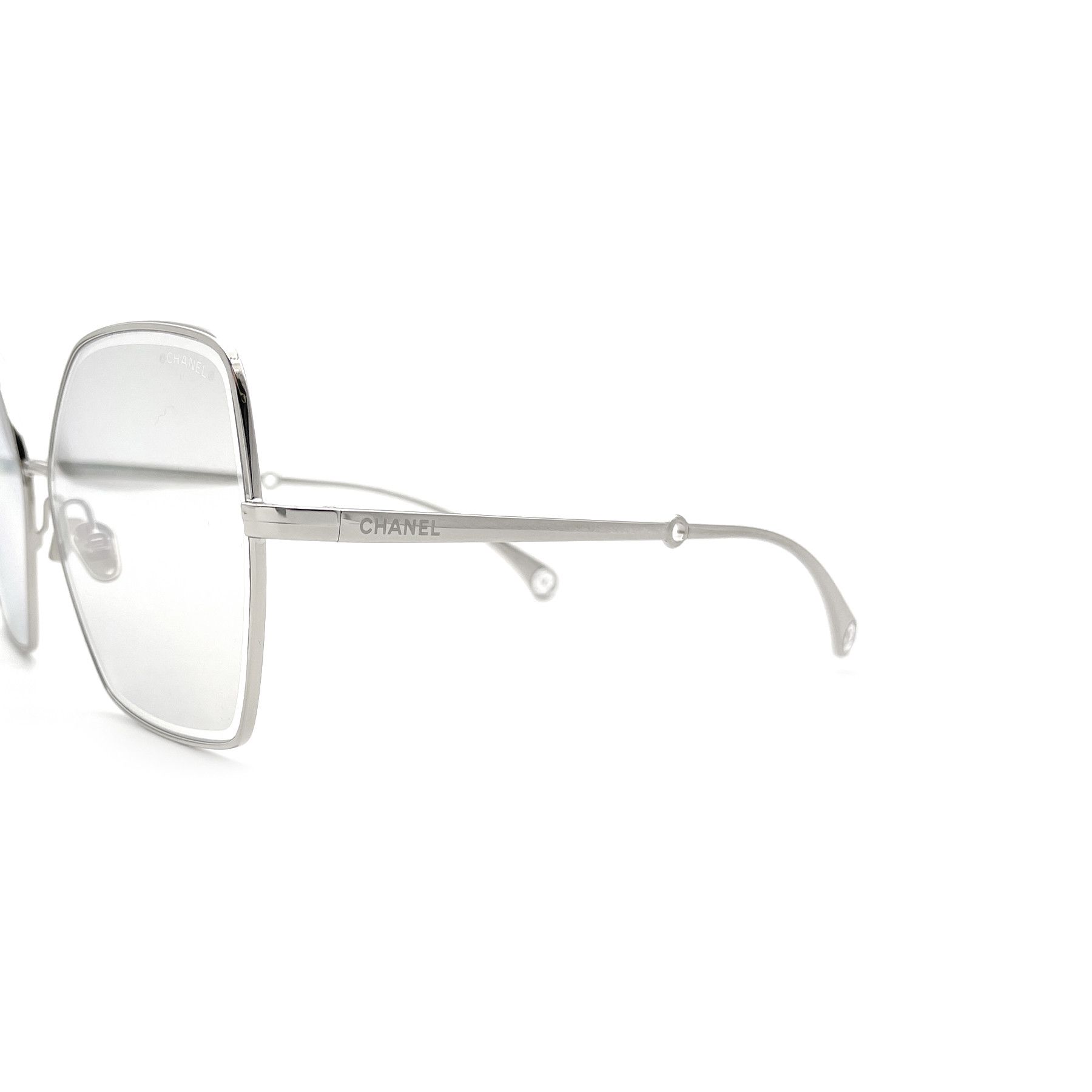 Chanel Chanel Pearl Chain Butterfly Sunglasses Size ONE SIZE - 3 Thumbnail