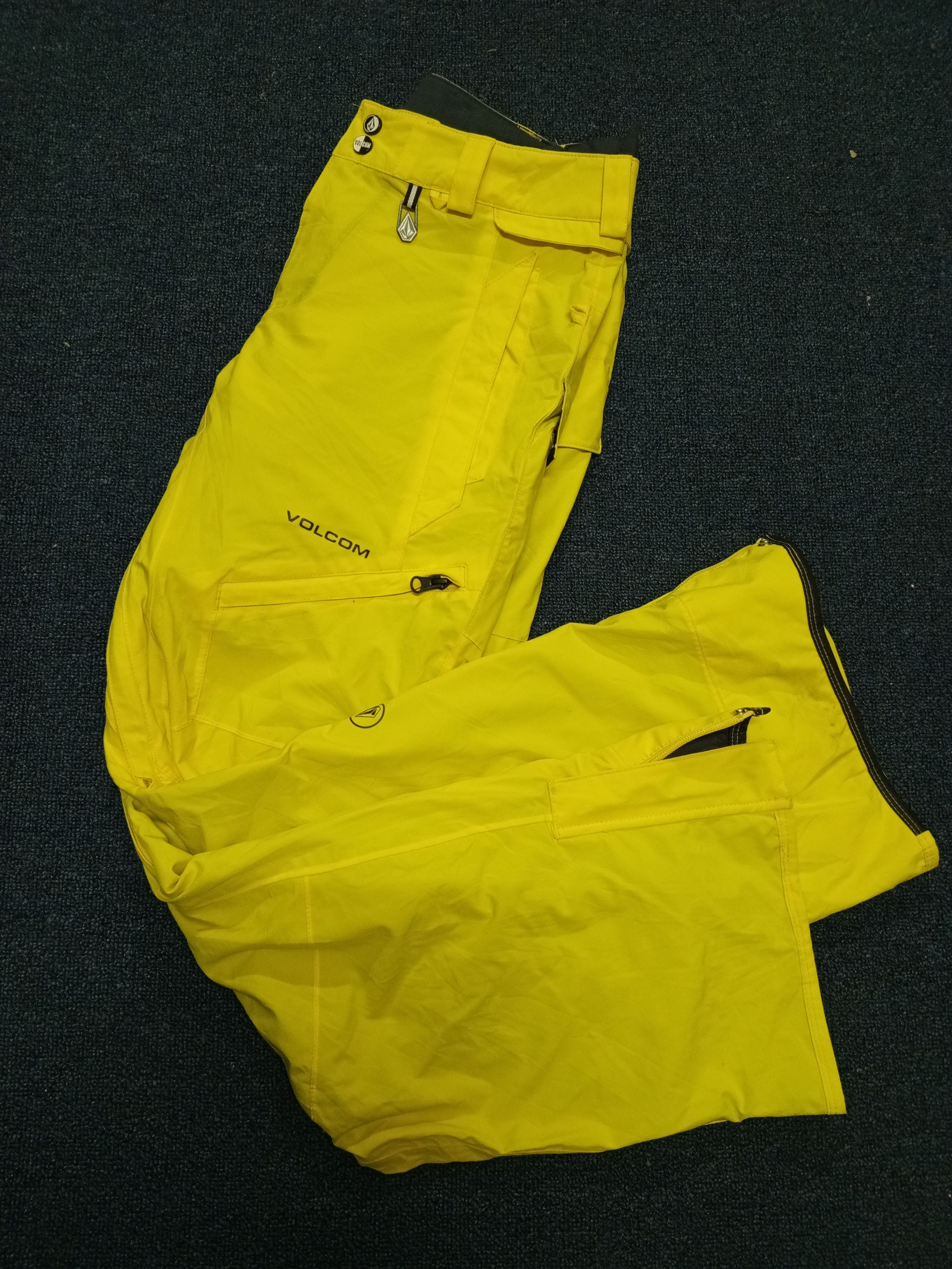Volcom VALCOM YELLOW SNOWBOARD PANTS NICE Size US 34 / EU 50 - 1 Thumbnail