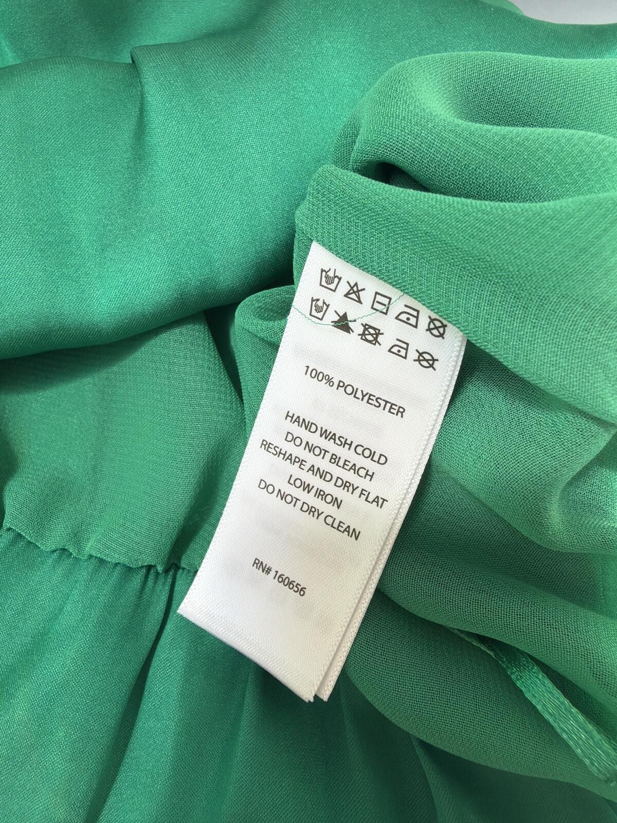 Other Sincerely Jules Emerald Green Satin Sleeveless Blouse Size L Size ONE SIZE - 7 Thumbnail
