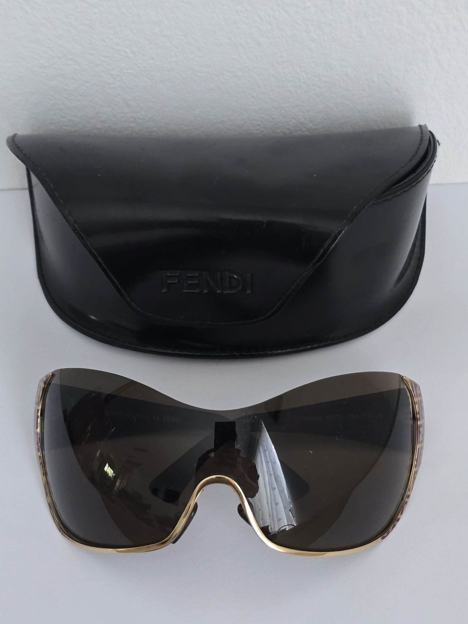 Fendi Fendi Monogram Shield Mask Sunglasses Size ONE SIZE - 1 Thumbnail