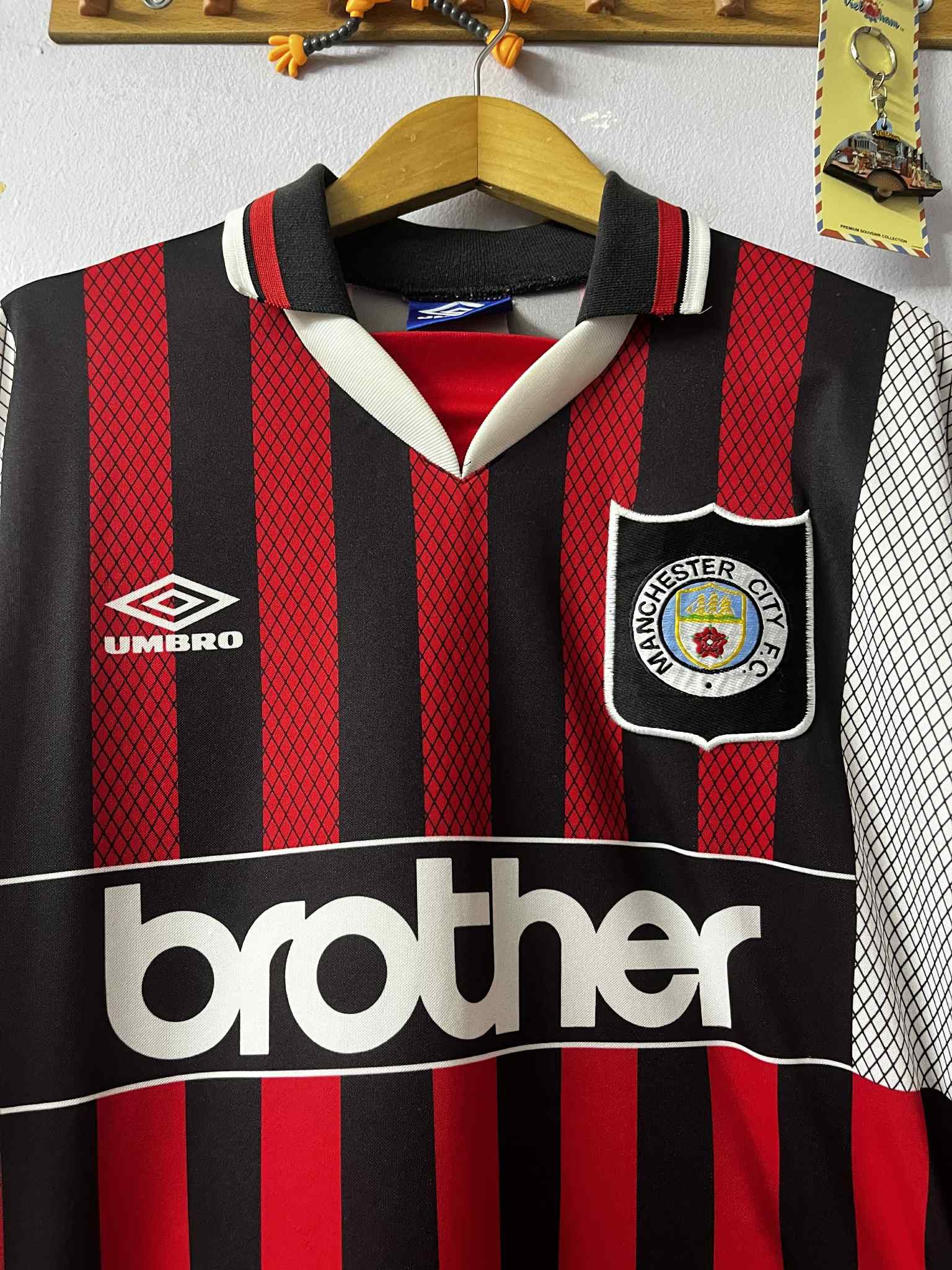 Other Jersey Manchester City 1994 - 1996 Away Shirt Original Umbro Size US XL / EU 56 / 4 - 3 Thumbnail