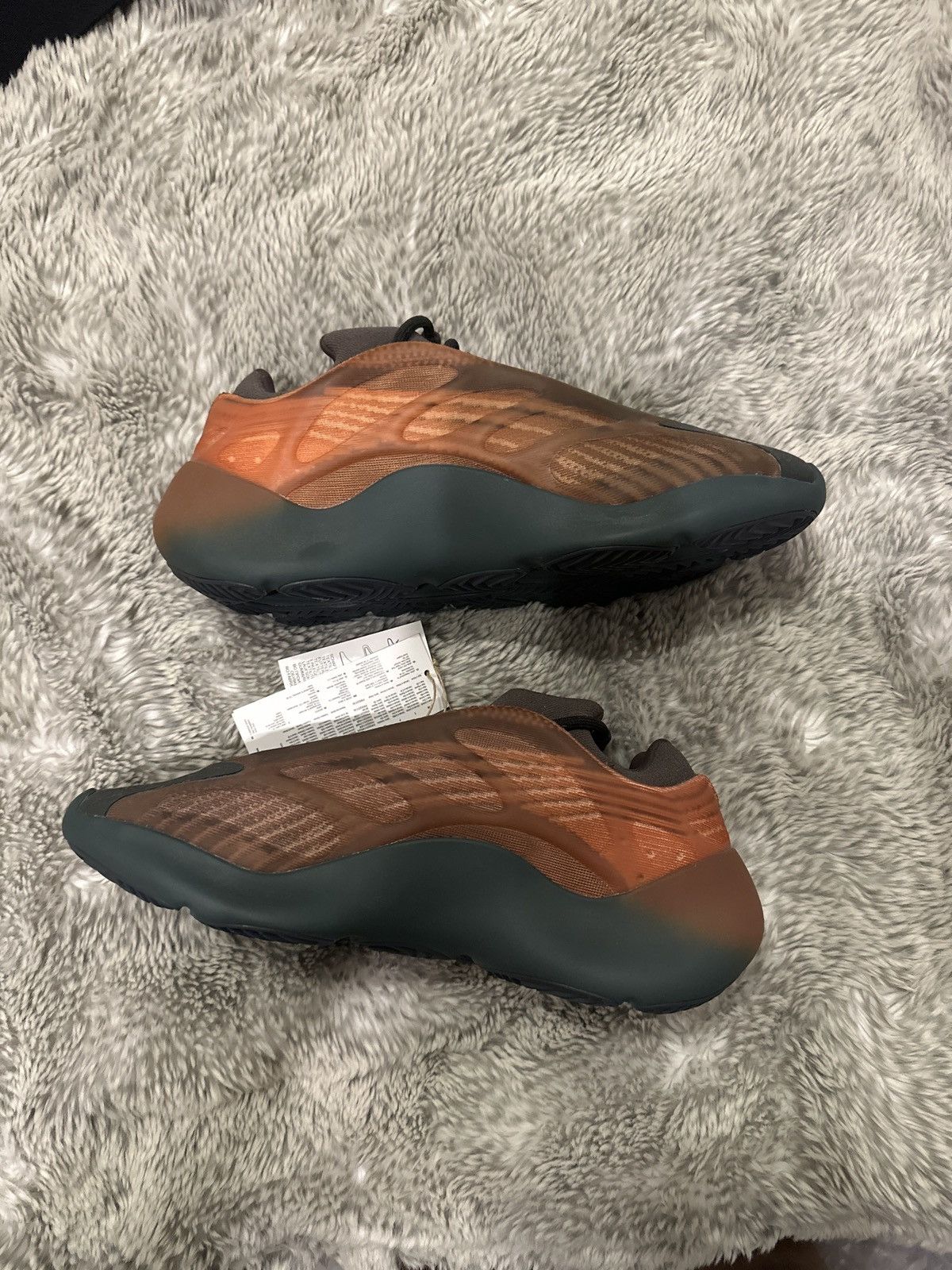 Yeezy Yeezy 700 V3 Copper Fade Size US 10.5 / EU 43-44 - 1 Thumbnail