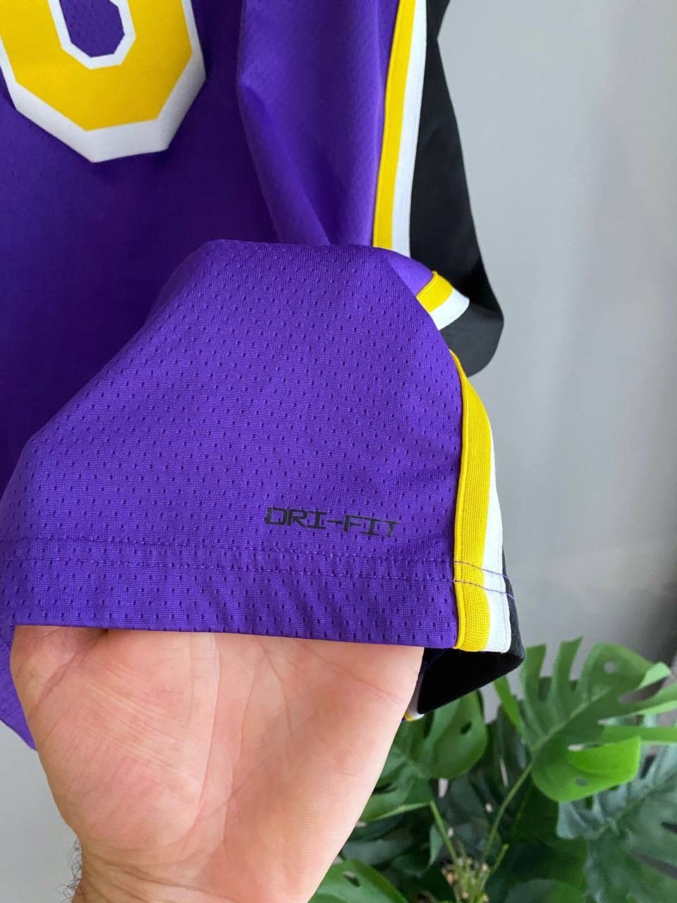 Jordan Brand NBA Basketball Jersey LA Lakers #6 JAMES, XXL, CV9481-513 Size US XXL / EU 58 / 5 - 12 Thumbnail