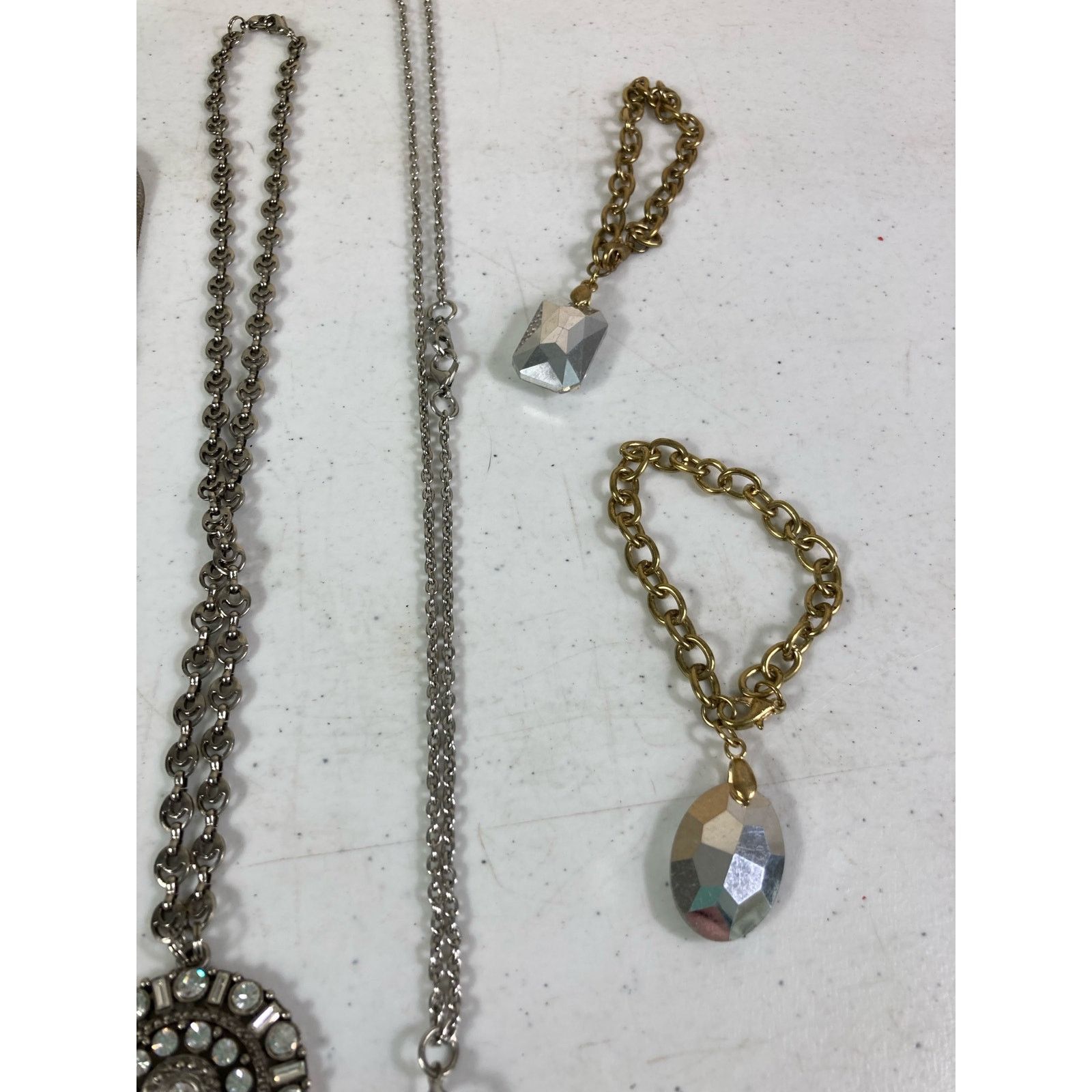 Other Costume Jewelry Lot Assorted Necklaces and Bracelets Trendy Size ONE SIZE - 10 Thumbnail