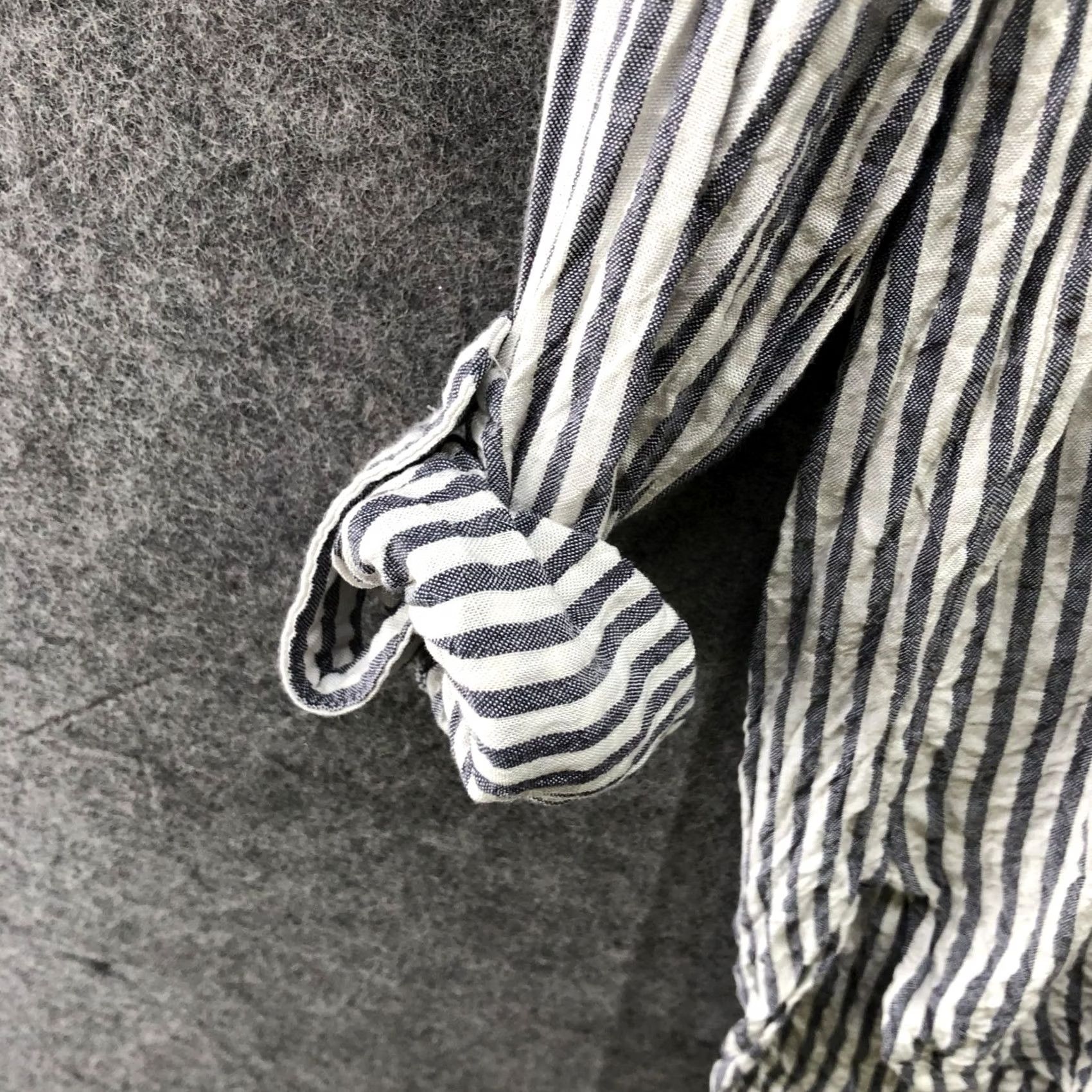 Vintage Jane & Delancey Button Down Shirt Womens M Rayon Gray White Striped Roll Tab Shirt Size M / US 6-8 / IT 42-44 - 5 Thumbnail