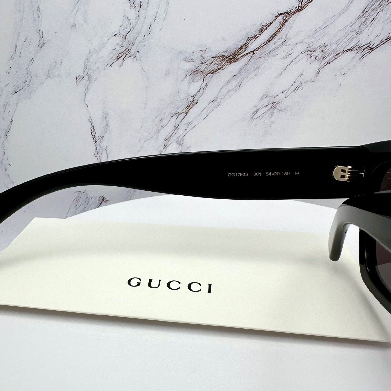 Gucci New GUCCI Sunglasses 2025 Collection Black Gold Letter Logo Size ONE SIZE - 8 Thumbnail