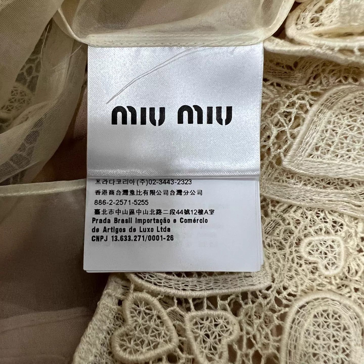 Miu Miu MIU MIU Heart Print Beige Lace Dress Pink Lining 40 NWT Size S / US 4 / IT 40 - 7 Thumbnail