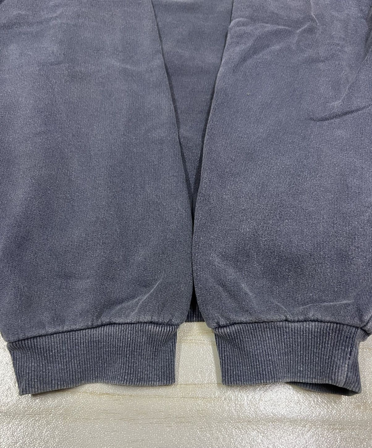 Quiksilver 90s Quiksilver Symbol Surfwear Company Vintage Sweatshirt Size US XXL / EU 58 / 5 - 3 Thumbnail
