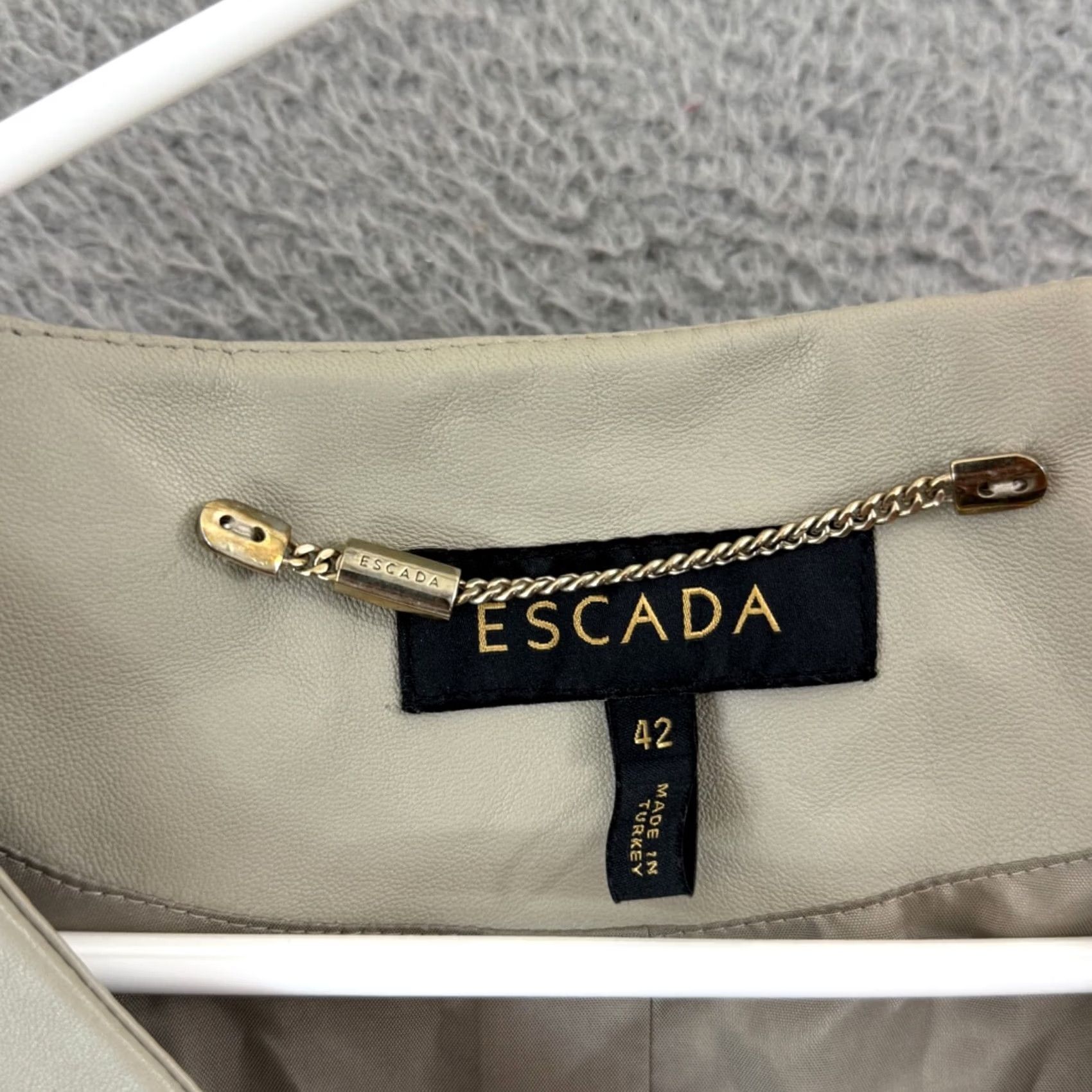 Escada VINTAGE Escada Coat Women 42 Geometric Long Leather Lined Boho Larida Snap Beige 42 Womens Overcoat Style Bohemian Fashion Size M / US 6-8 / IT 42-44 - 7 Thumbnail