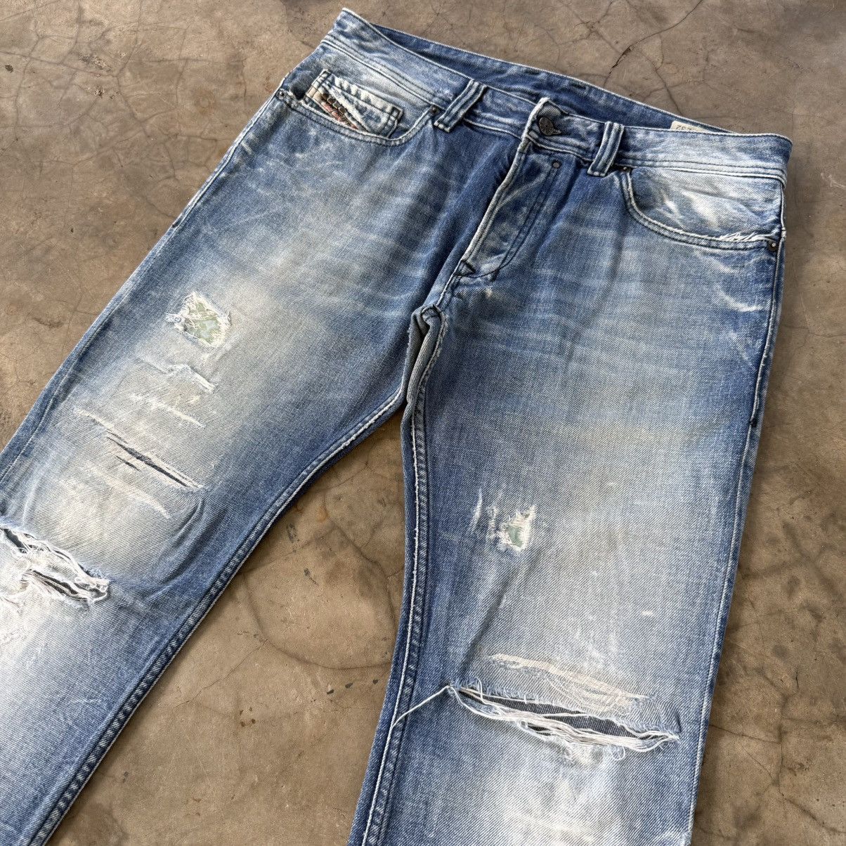 Diesel Vintage Diesel Button Fly Faded Ripped Denim Jean Pants W34 Size US 34 / EU 50 - 4 Thumbnail