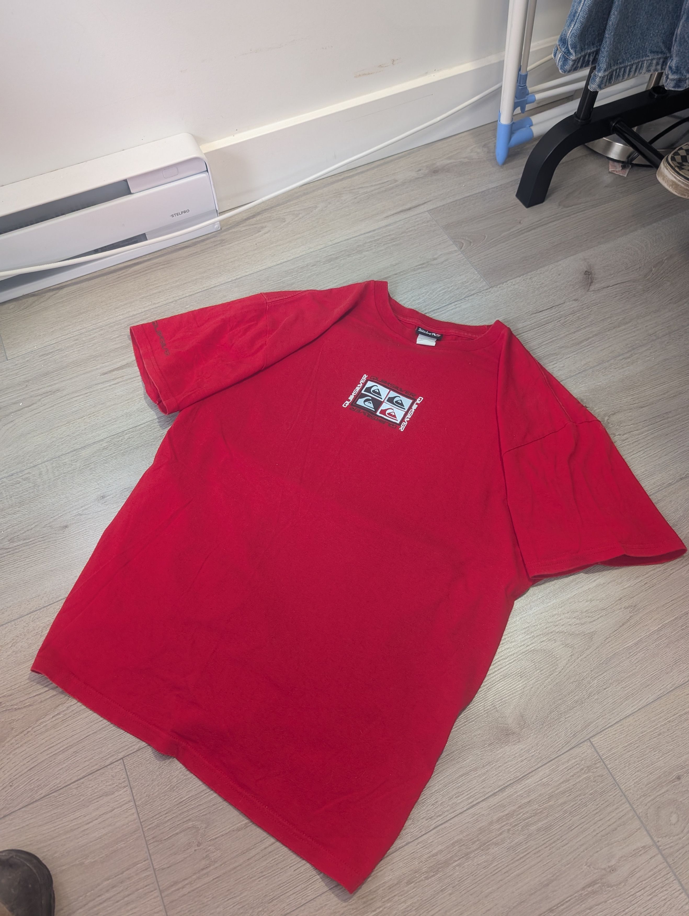 Quiksilver × Vintage VINTAGE red Quicksilver red graphic tee Size US L / EU 52-54 / 3 - 1 Thumbnail