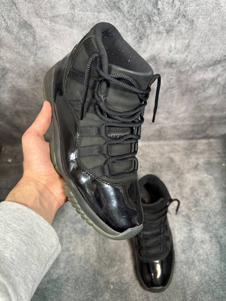 Jordan Brand Size 9.5 | Jordan 11 Cap and Gown No Box | Pre-Owned Size US 9.5 / EU 42-43 - 1 Thumbnail