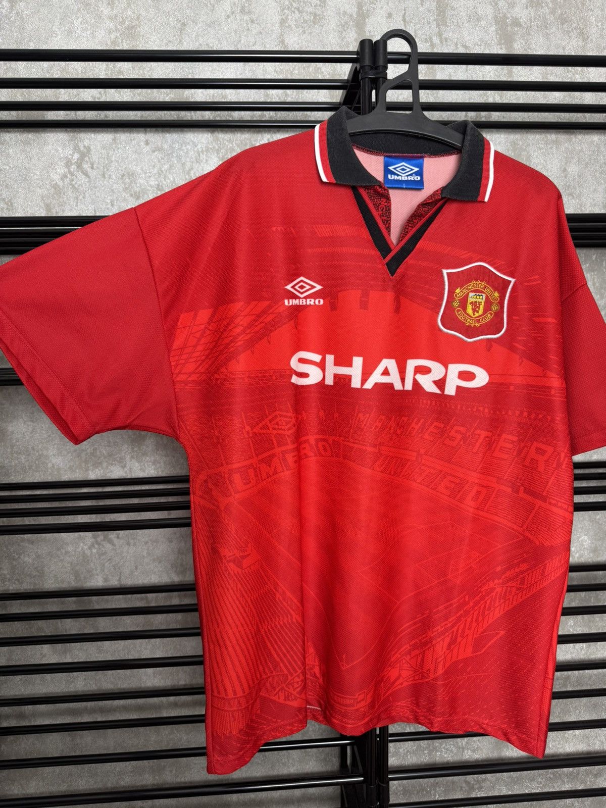 Umbro MANCHESTER UNITED 1994/96 HOME FOOTBALL SHIRT UMBRO JERSEY Size US L / EU 52-54 / 3 - 6 Thumbnail