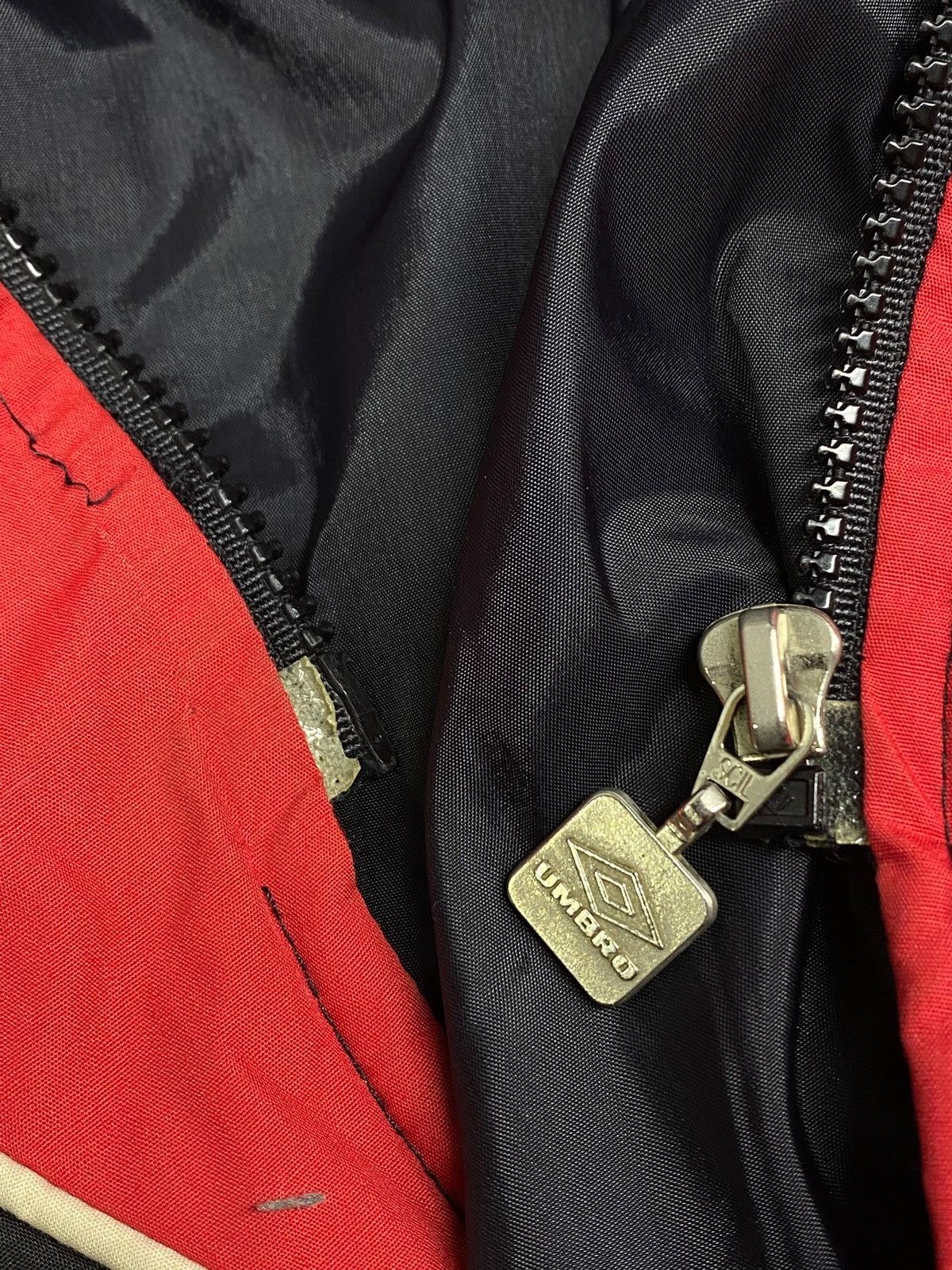 Umbro 1992/93 Manchester United Umbro Sharp Padded Bench Coat Size US L / EU 52-54 / 3 - 24 Thumbnail