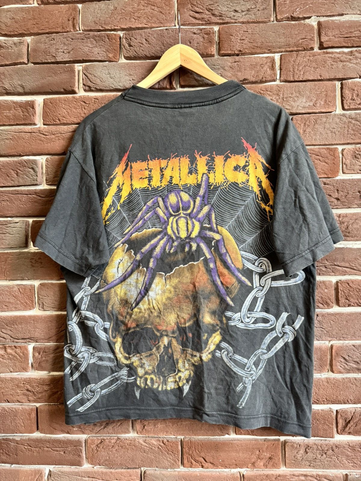 Band Tees Vintage 90s Metallica Spider Print Metal Band Tee L AOP WEB Size US L / EU 52-54 / 3 - 1 Thumbnail