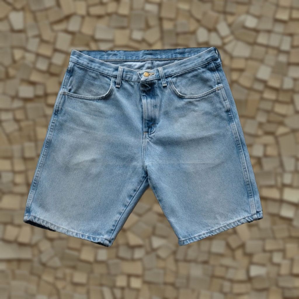 Wrangler VINTAGE Wrangler Denim Shorts Men 34" Waist 21" Inseam 10" Inseam 90s Biker 5-Pocket Blue Cotton Light Wash Casual Workwear Vacation Size 34 Mens Size US 34 / EU 50 - 1 Thumbnail