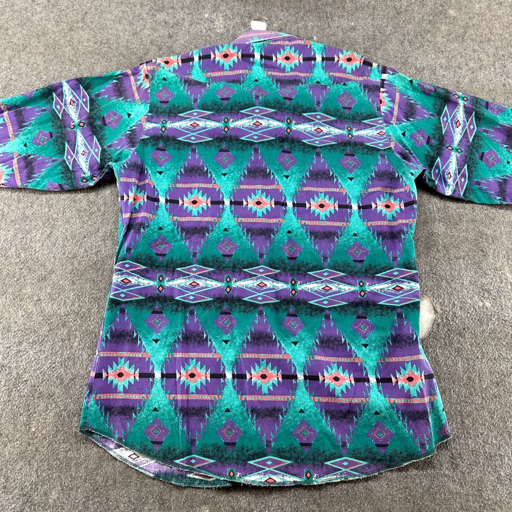 Vintage VINTAGE Panhandle Slim Shirt Men 16.5 34 Purple Green Black Pearl Snap Aztec 90s Size US XL / EU 56 / 4 - 7 Thumbnail
