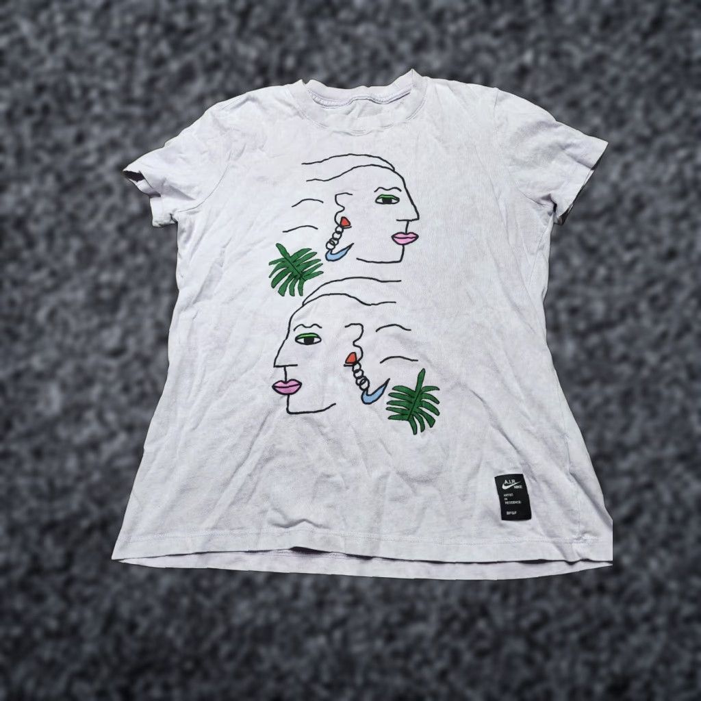 Nike Womens M Nike Artist in Residence: BFGF T-Shirt Short Sleeve Lilac Stone Washed Shirt M Womens Nike Size M / US 6-8 / IT 42-44 - 1 Thumbnail