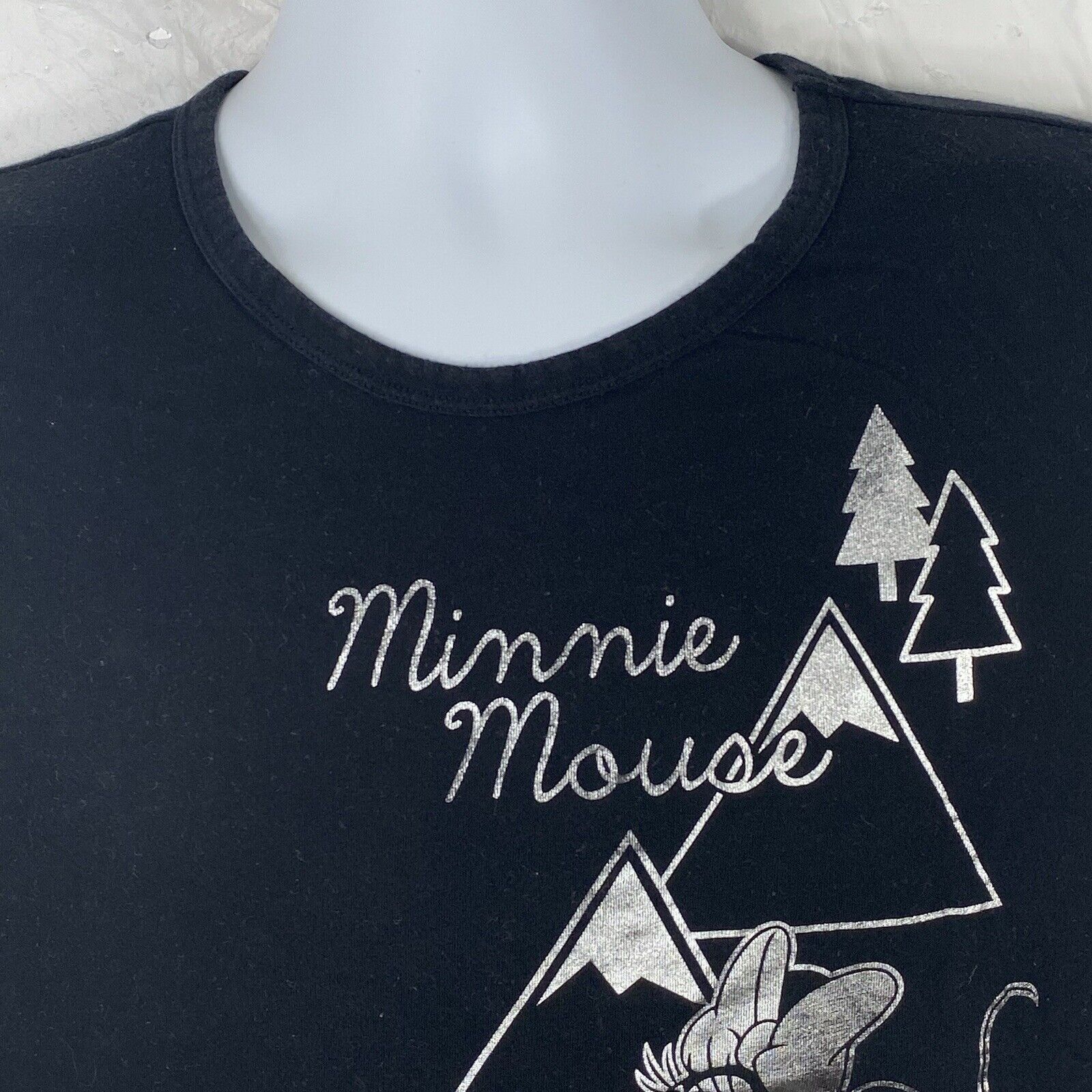 Uniqlo UNIQLO Disney Minnie Mouse "Let's Stay Outside" Graphic Tee Size M / US 6-8 / IT 42-44 - 4 Thumbnail