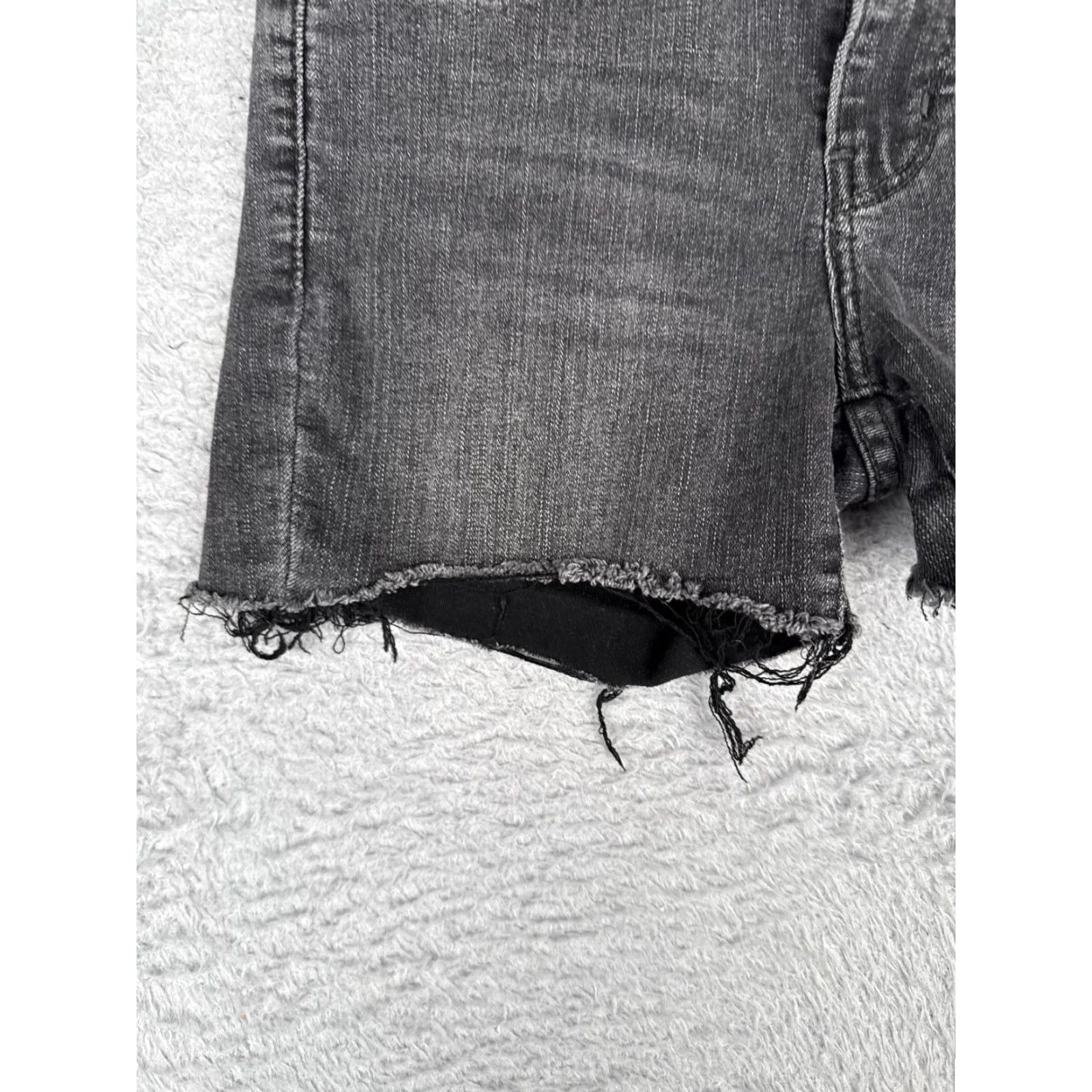 Levi's VINTAGE Levis Denim Shorts Womens 27x4 Black Gray 710 Super Skinny Cut-Off Fringed Pockets 5-Pocket Zip Retro Jeans Size 27" / US 4 / IT 40 - 3 Thumbnail
