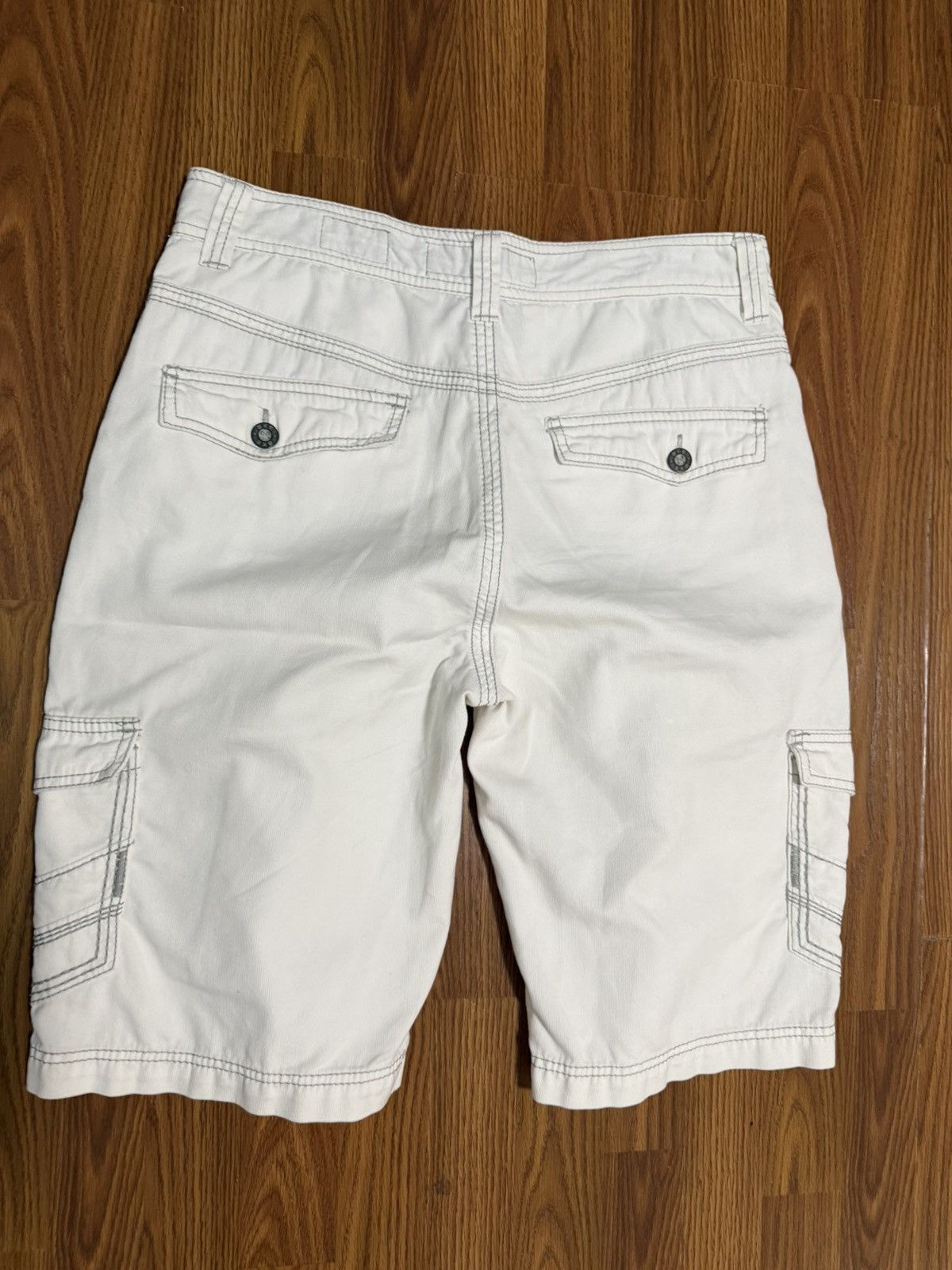 BKE BKE Irving Athletic Fit Cargo Utility White Shorts Size 33 Size US 33 - 3 Thumbnail
