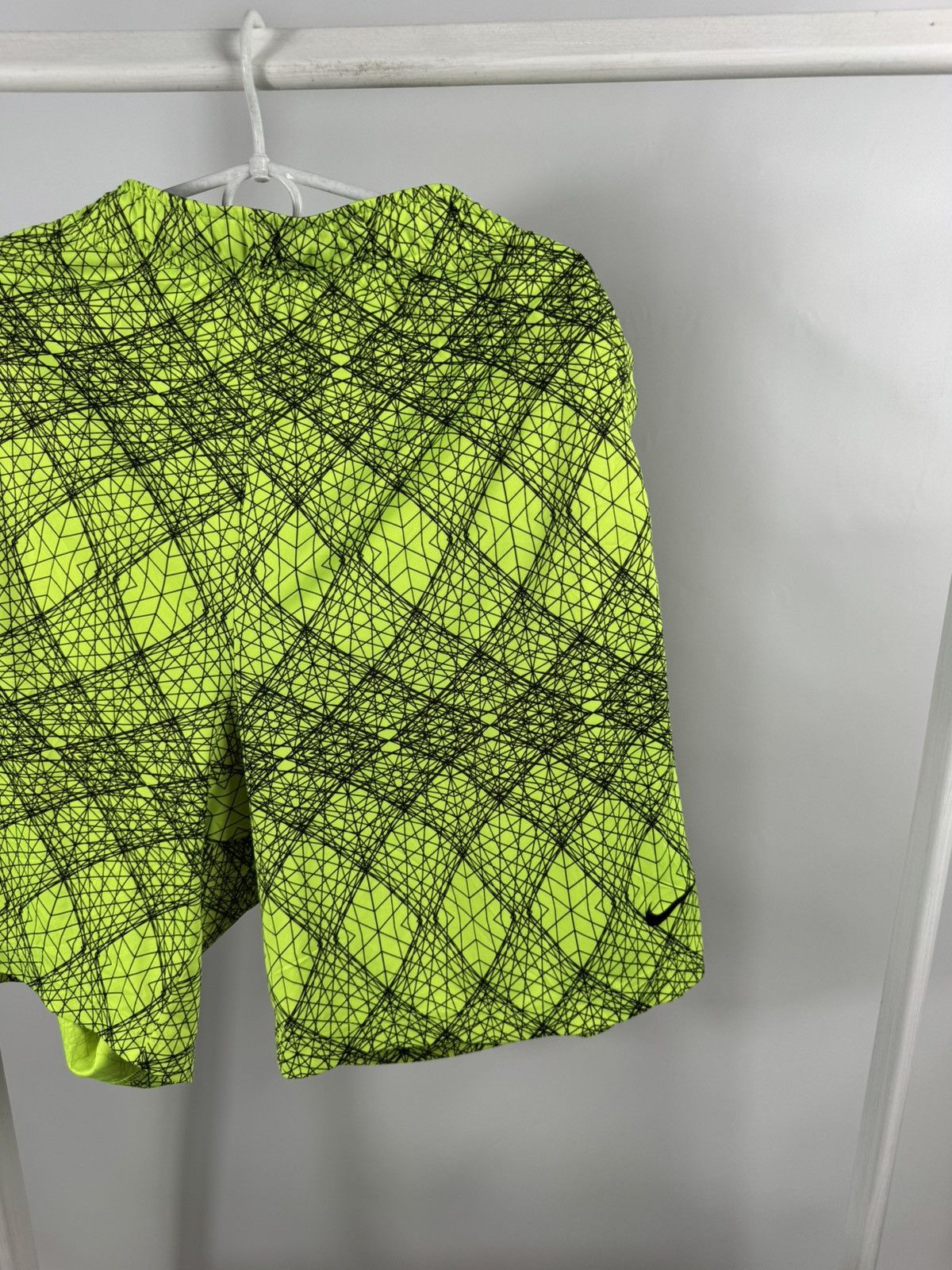 Nike Rare Nike Shorts Size US 38 / EU 54 - 3 Thumbnail