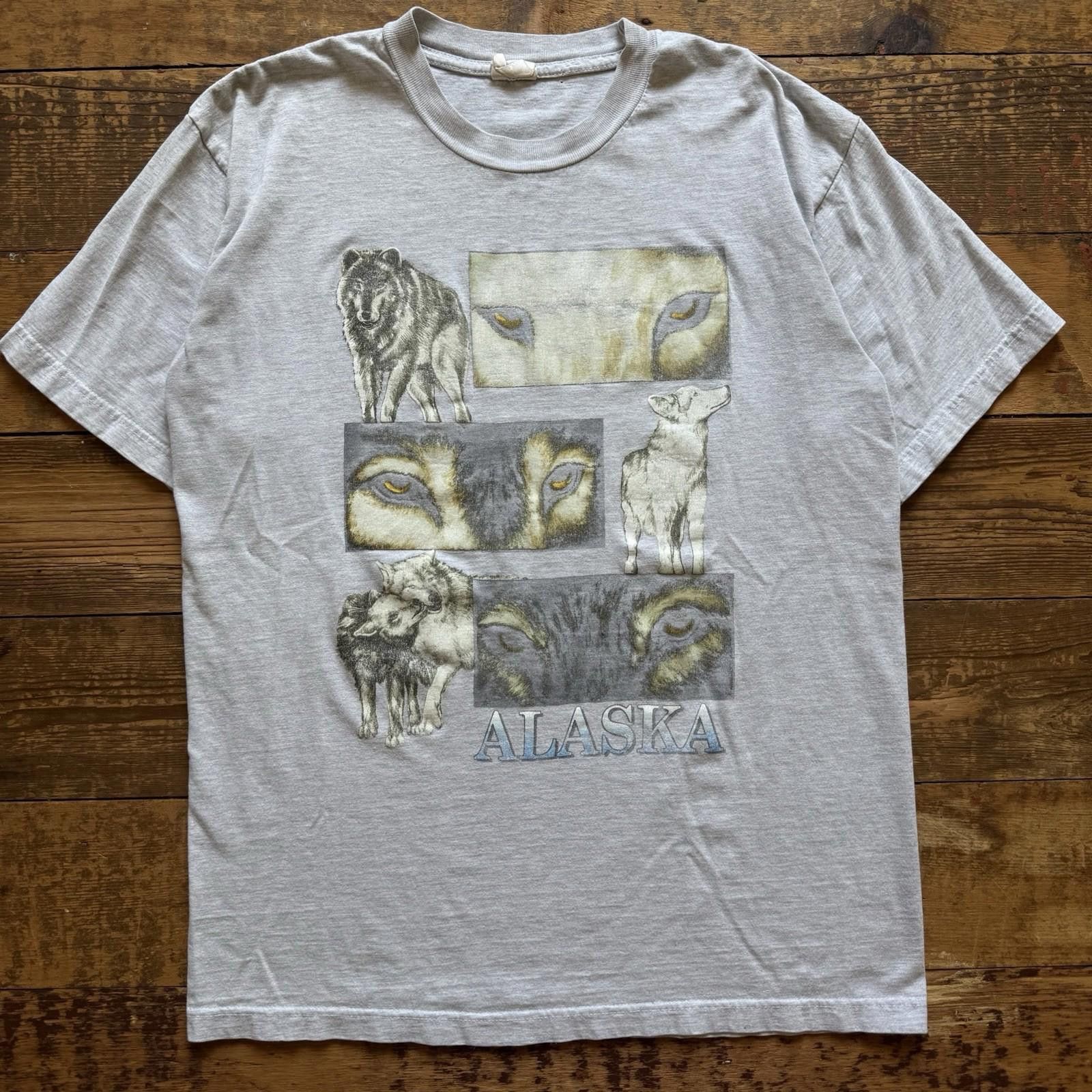 Vintage Vintage 90s Alaska Wolf T Shirt Size US L / EU 52-54 / 3 - 2 Thumbnail