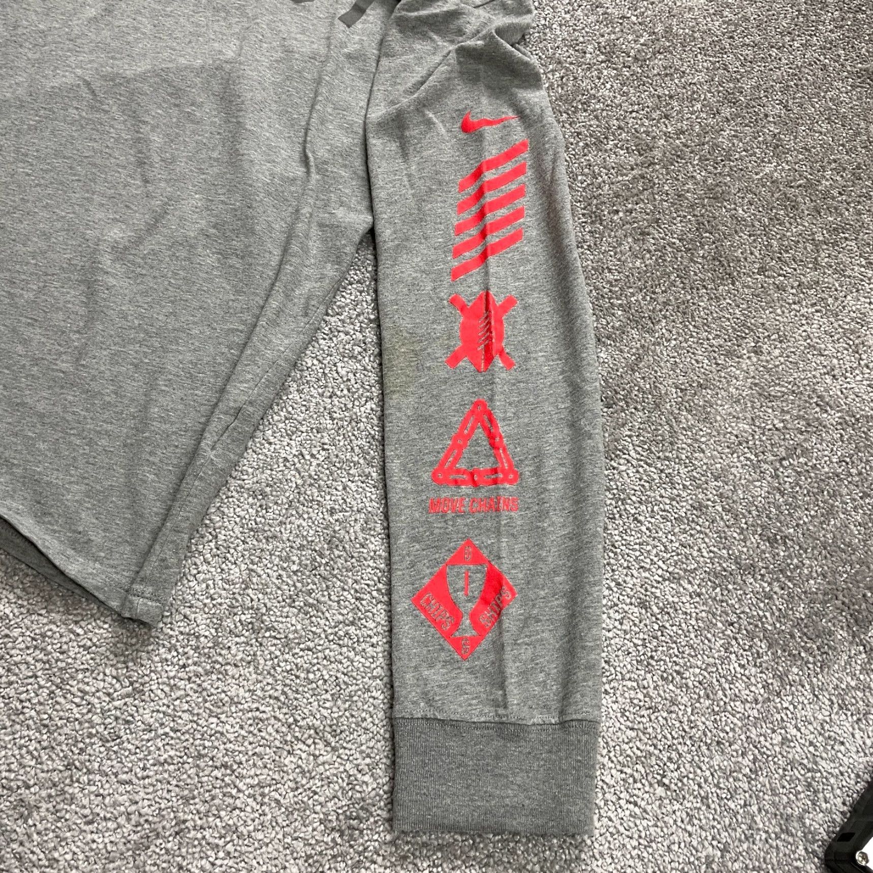 Nike Nike Tee Dri-Fit T-Shirt Mens Small Gray Graphic Long Sleeve Crew Neck Graphic Size S / US 4 / IT 40 - 4 Thumbnail