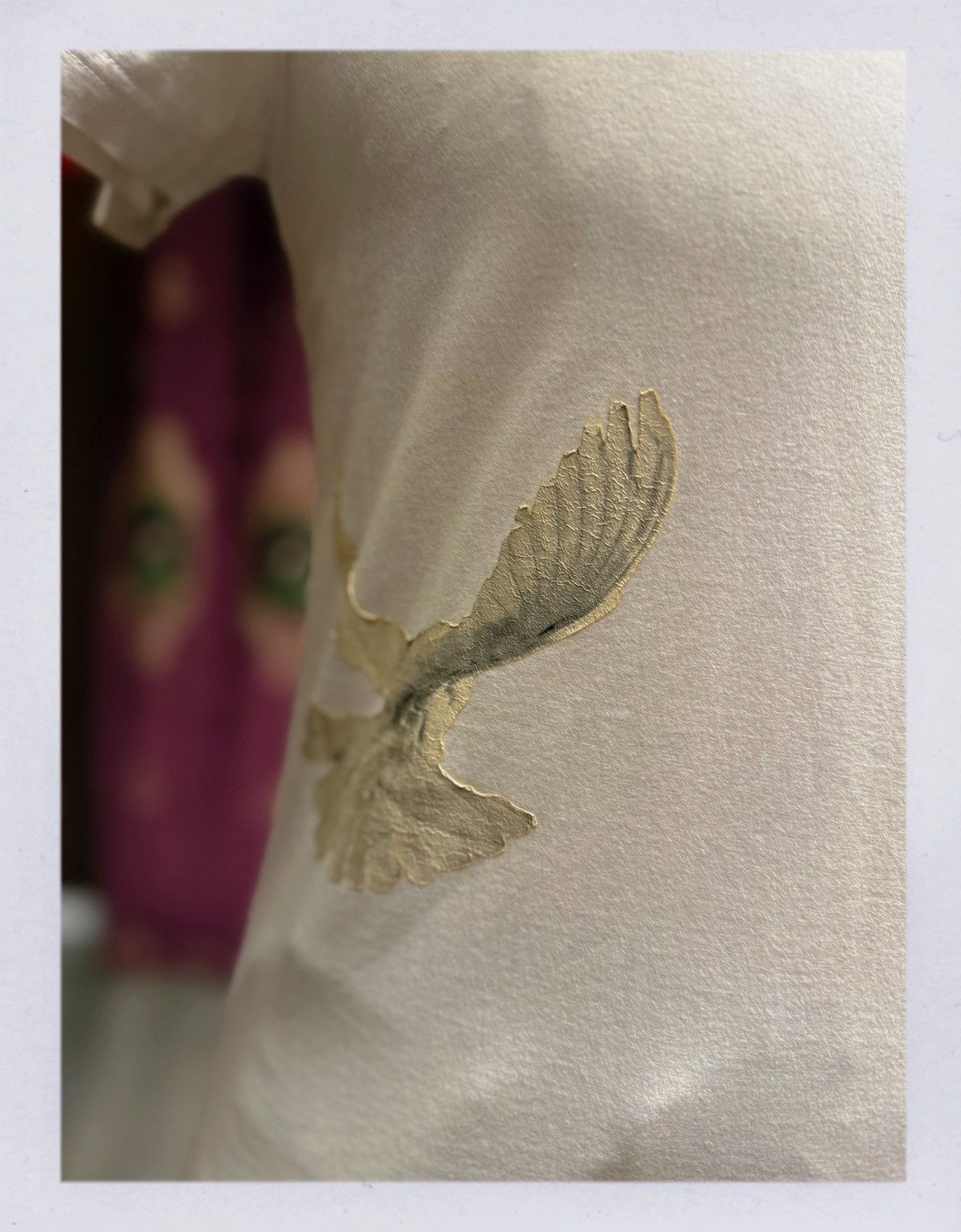 Other GXG White Graphic Tee – Birds & Feather Design – Size M Size US M / EU 48-50 / 2 - 5 Thumbnail