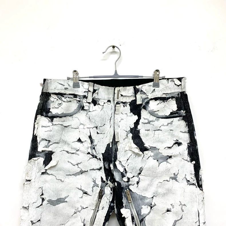 Givenchy Givenchy Plaster paint burst distressed jeans 2506-Nextarro Size US 33 - 5 Thumbnail