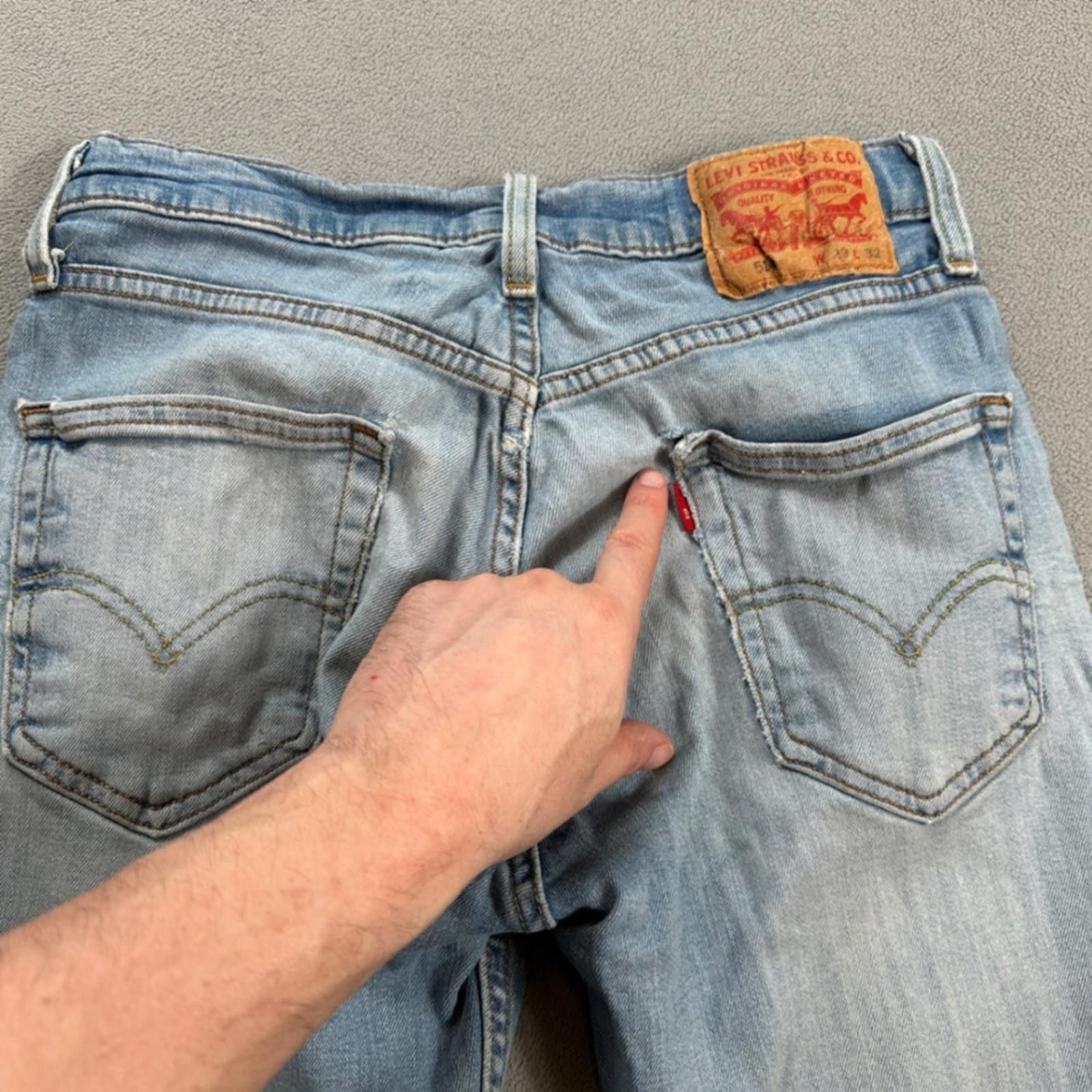 Levi's Levis 514 Mens Jeans 29x32 Blue Straight Fit Light Wash Size US 29 - 7 Thumbnail
