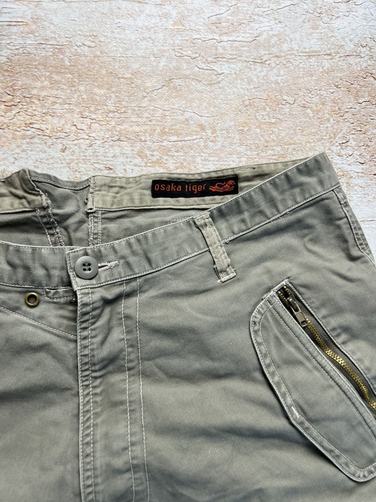 Onitsuka Tiger × Vintage Osaka tiger vintage cargo jorts Size US 36 / EU 52 - 4 Thumbnail