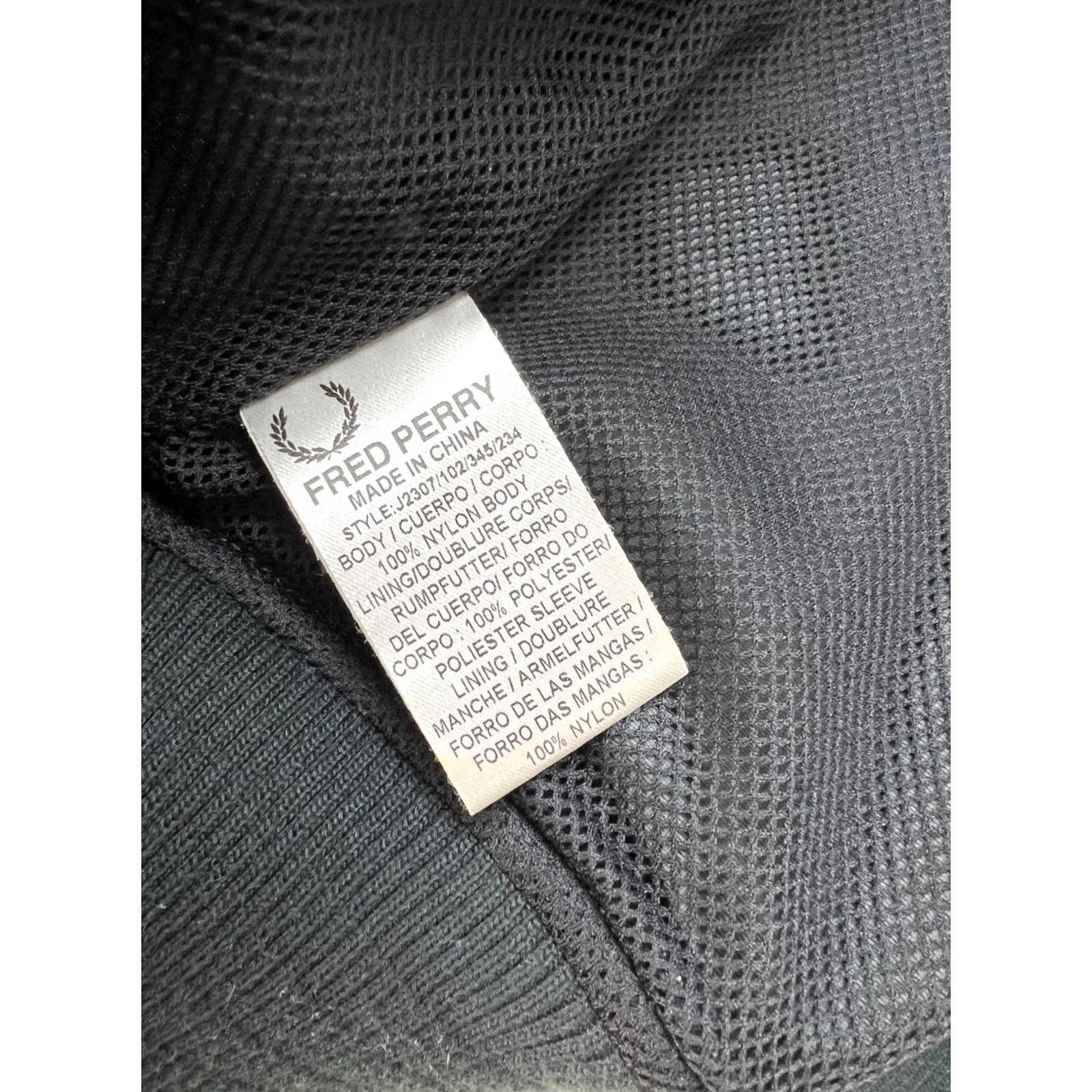 Fred Perry Fred Perry Nylon Bomber Jacket Mens S Nylon Bomber Jacket Black Logo Zip Casual Fall Spring Vintage: No Size US S / EU 44-46 / 1 - 7 Thumbnail