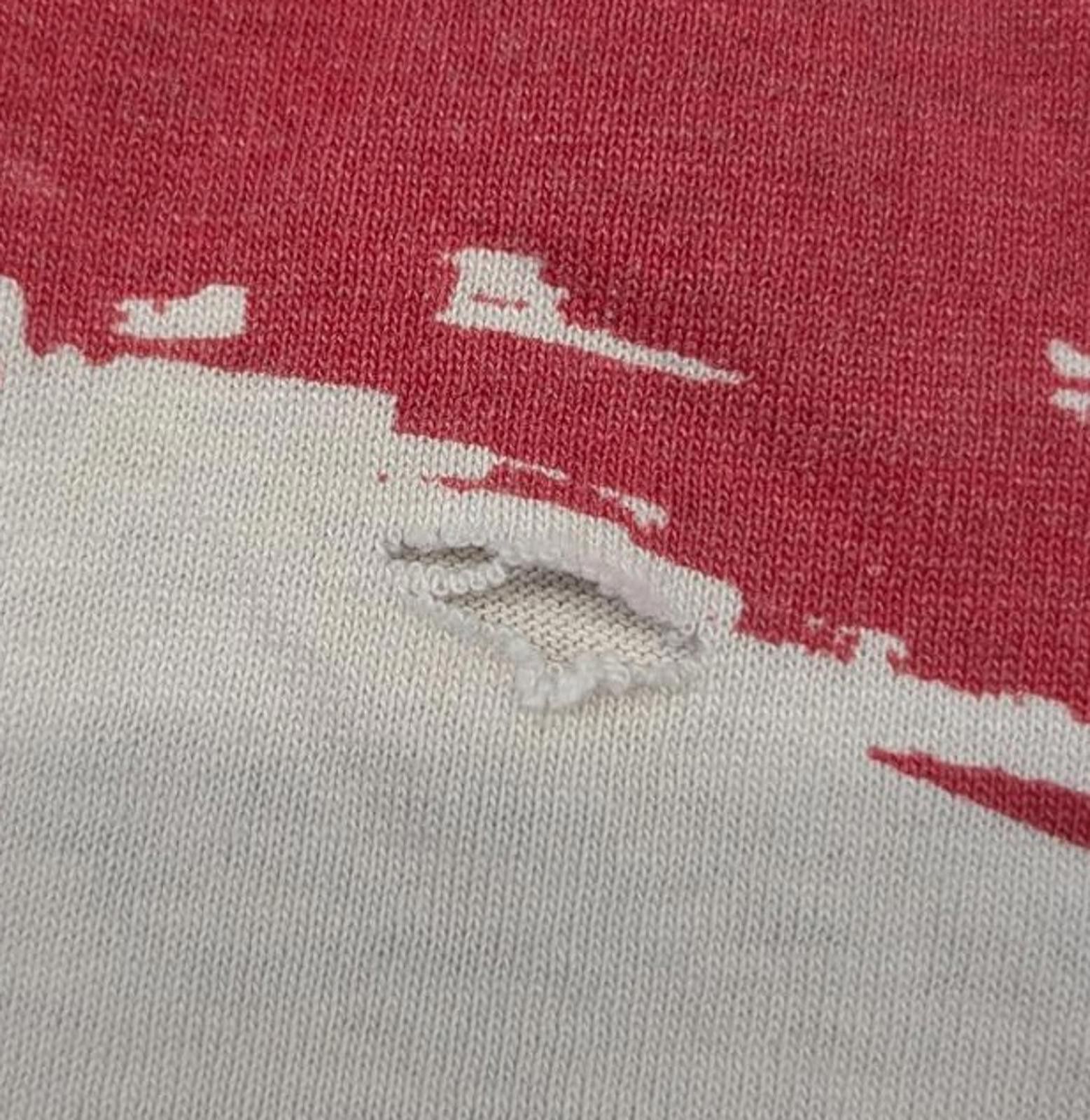 Fruit Of The Loom Vintage 90s American Flag All over print made in USA t-shirt Size US L / EU 52-54 / 3 - 7 Thumbnail